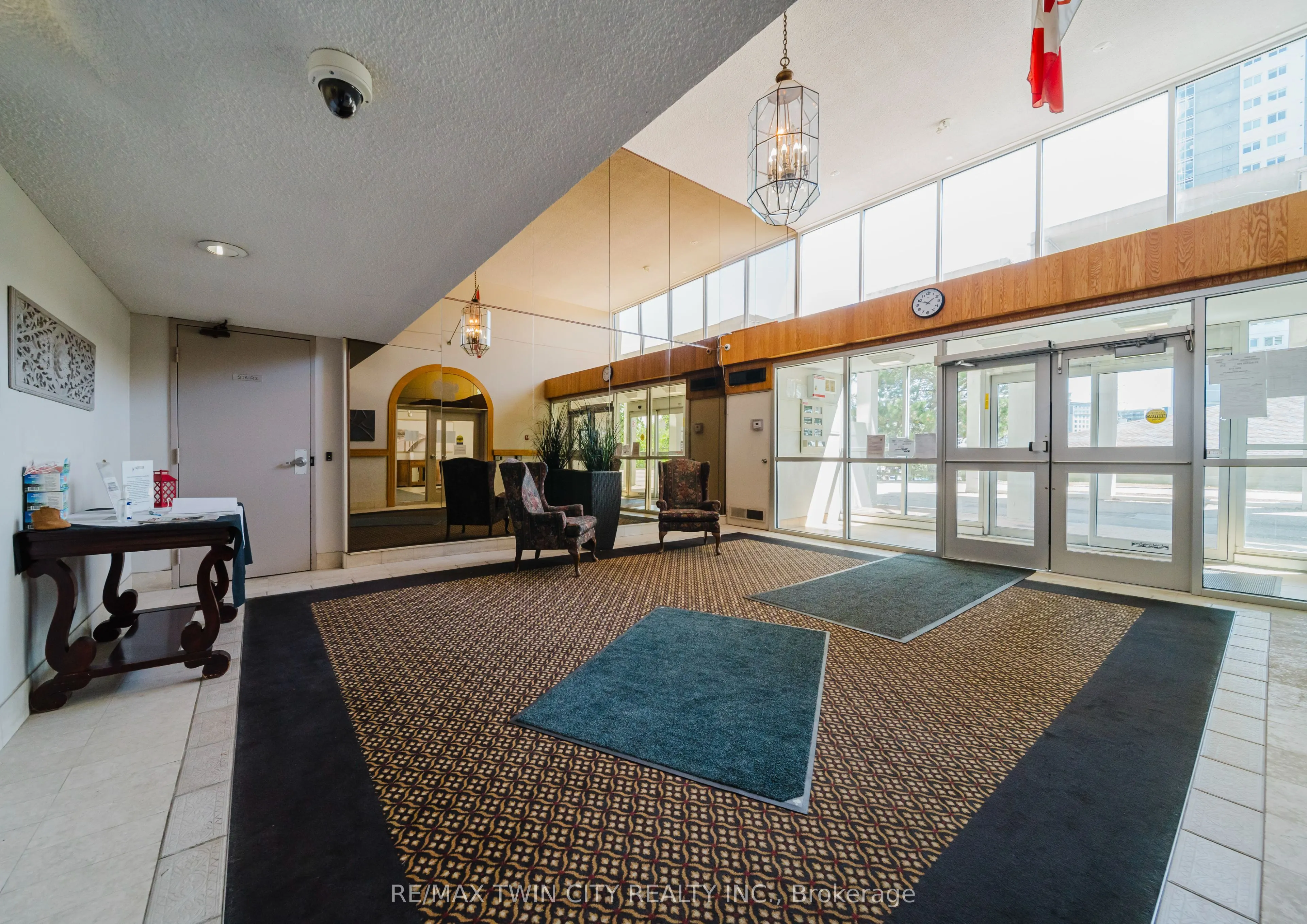 375 King Street N, #306