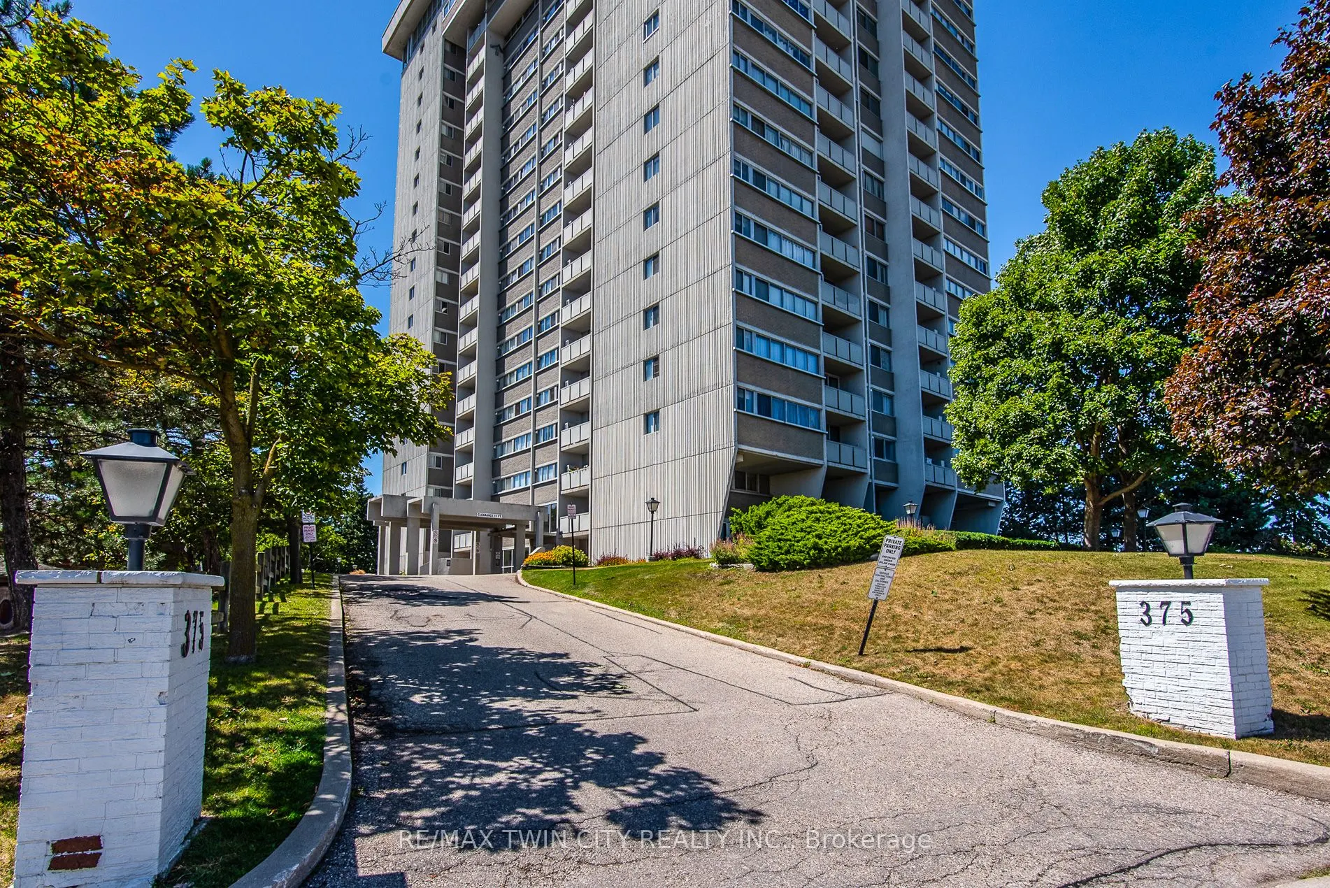 375 King Street N, #306