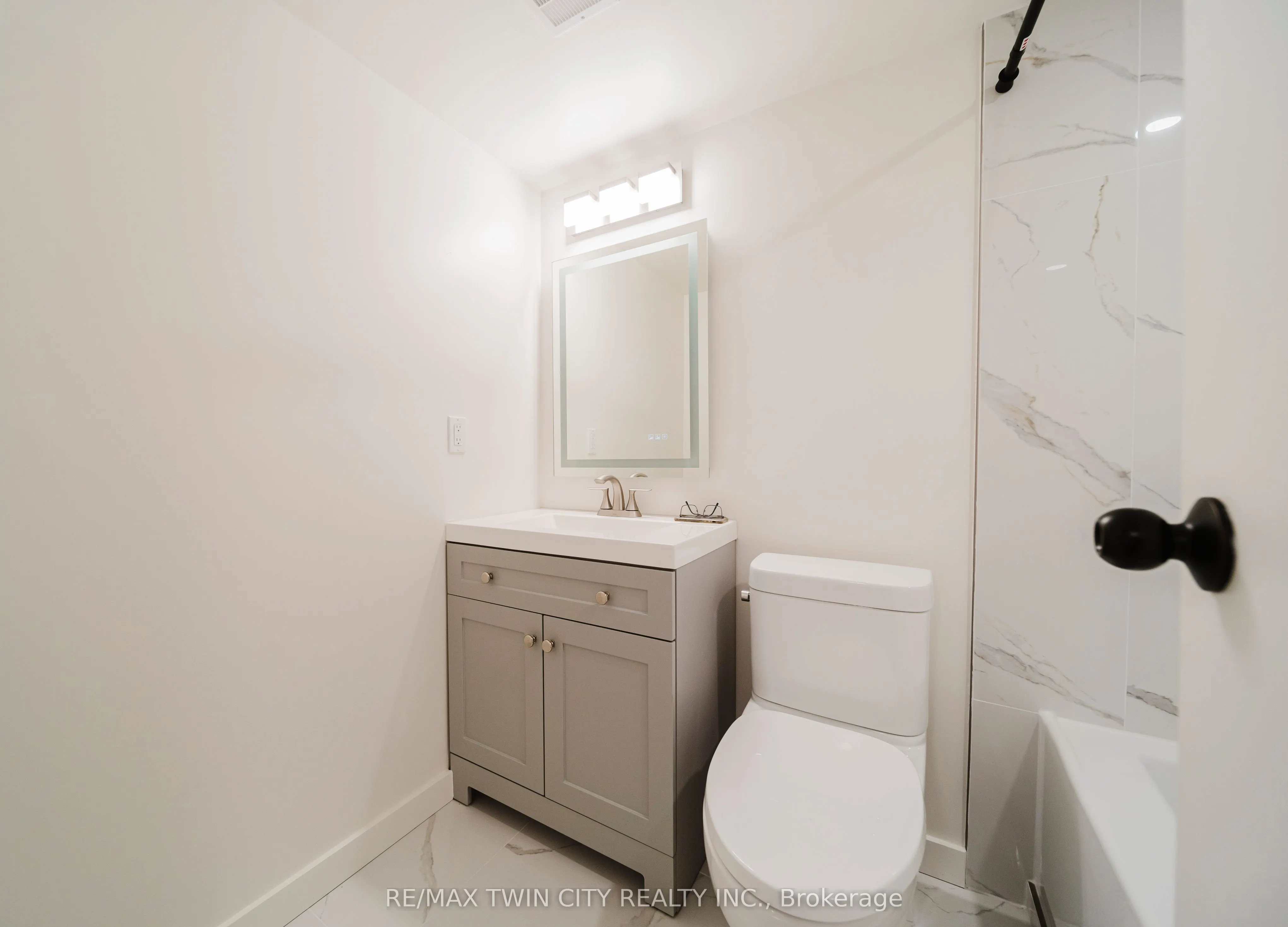 375 King Street N, #306
