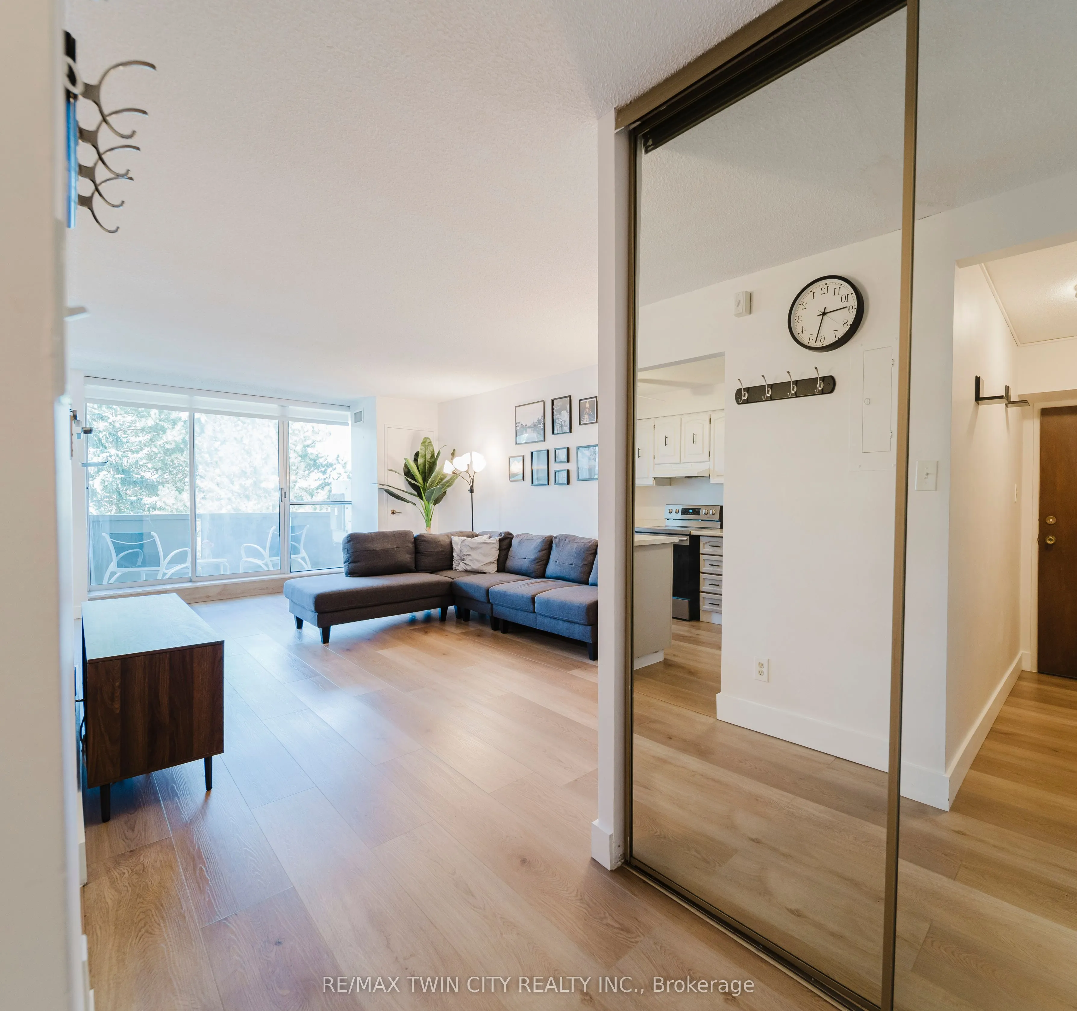 375 King Street N, #306