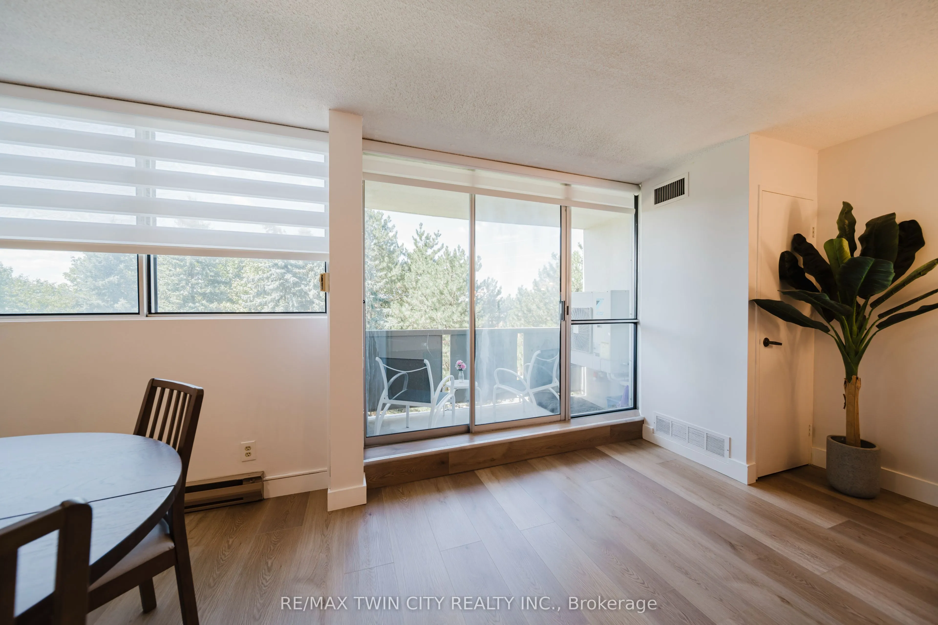 375 King Street N, #306