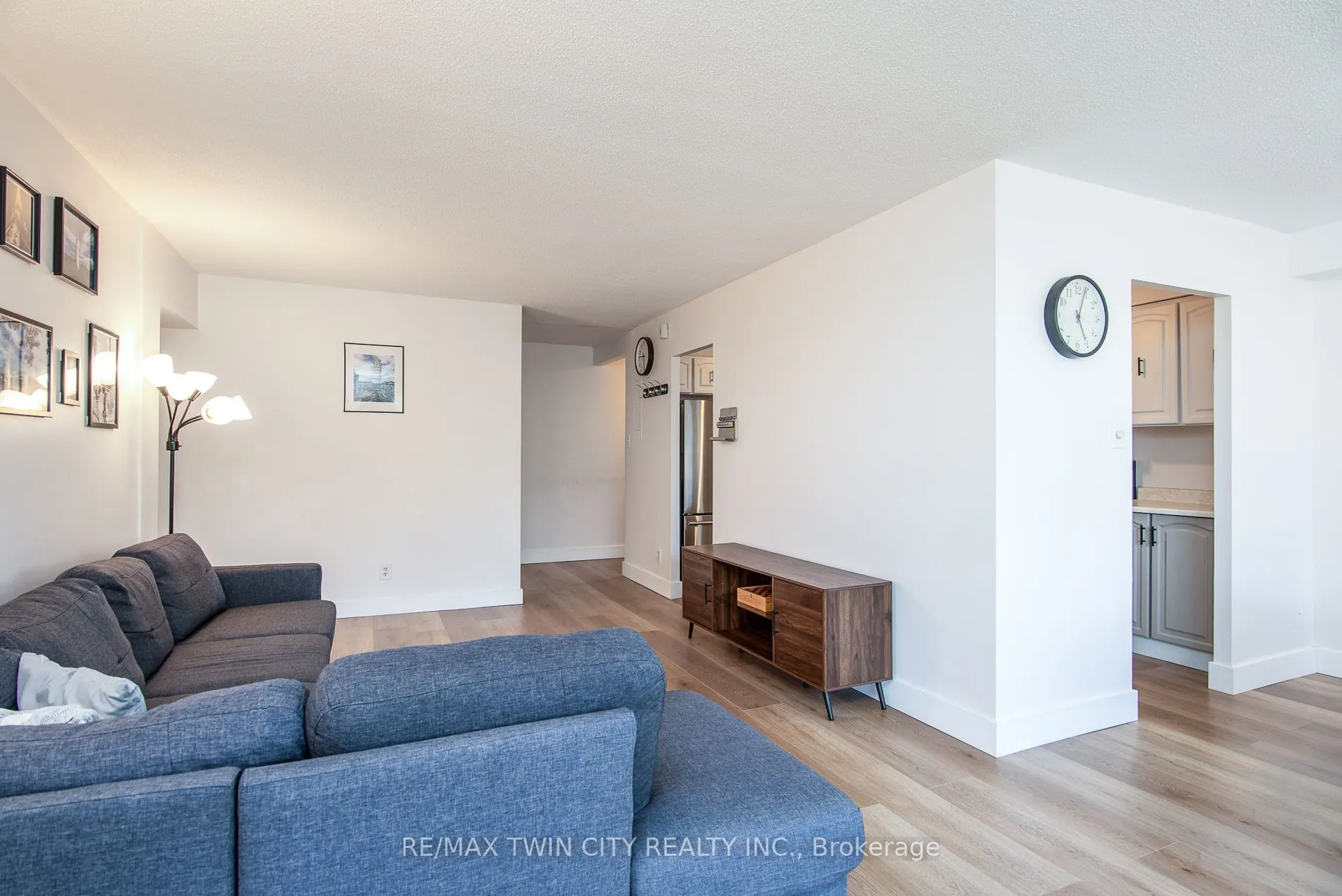 375 King Street N, #306