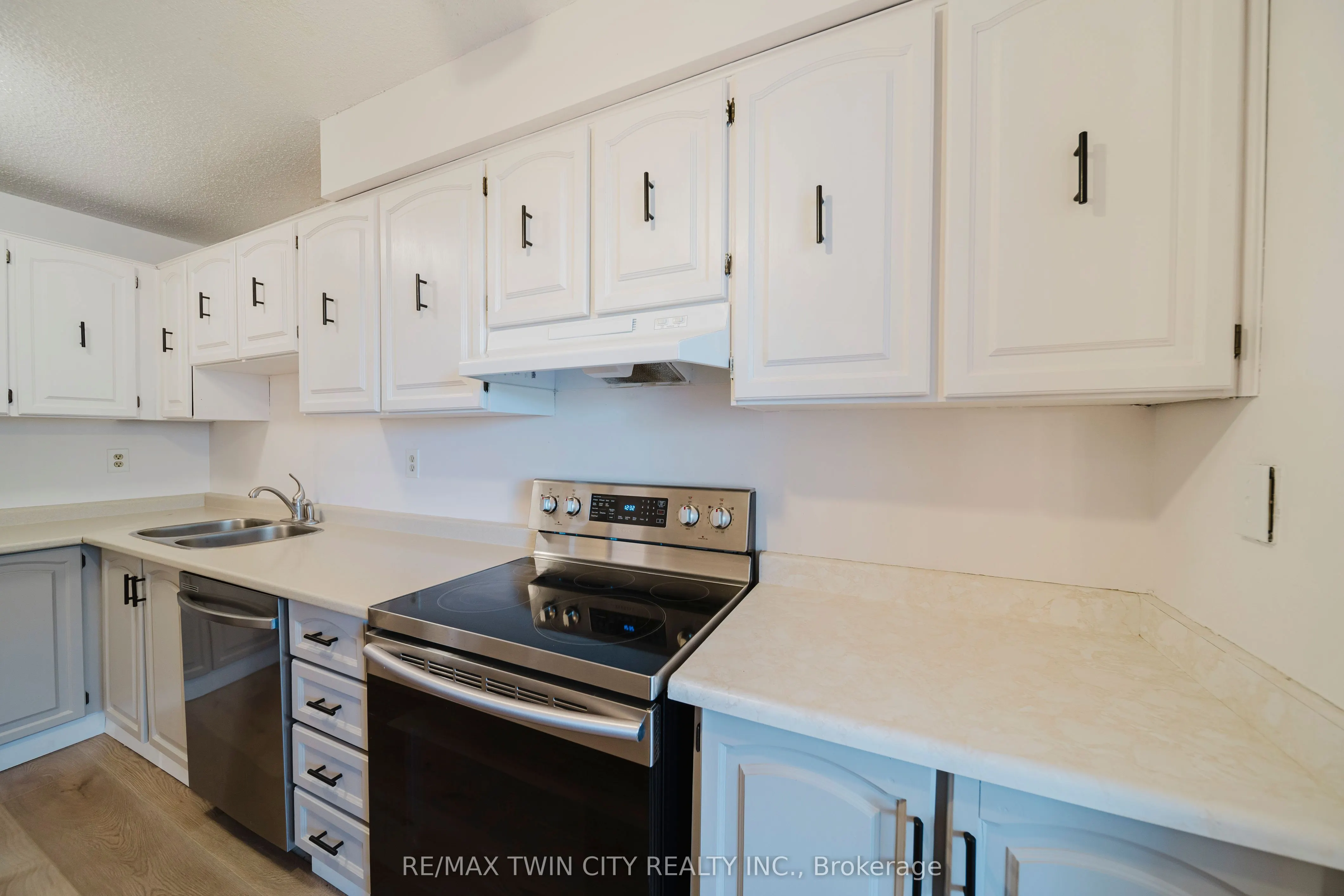 375 King Street N, #306