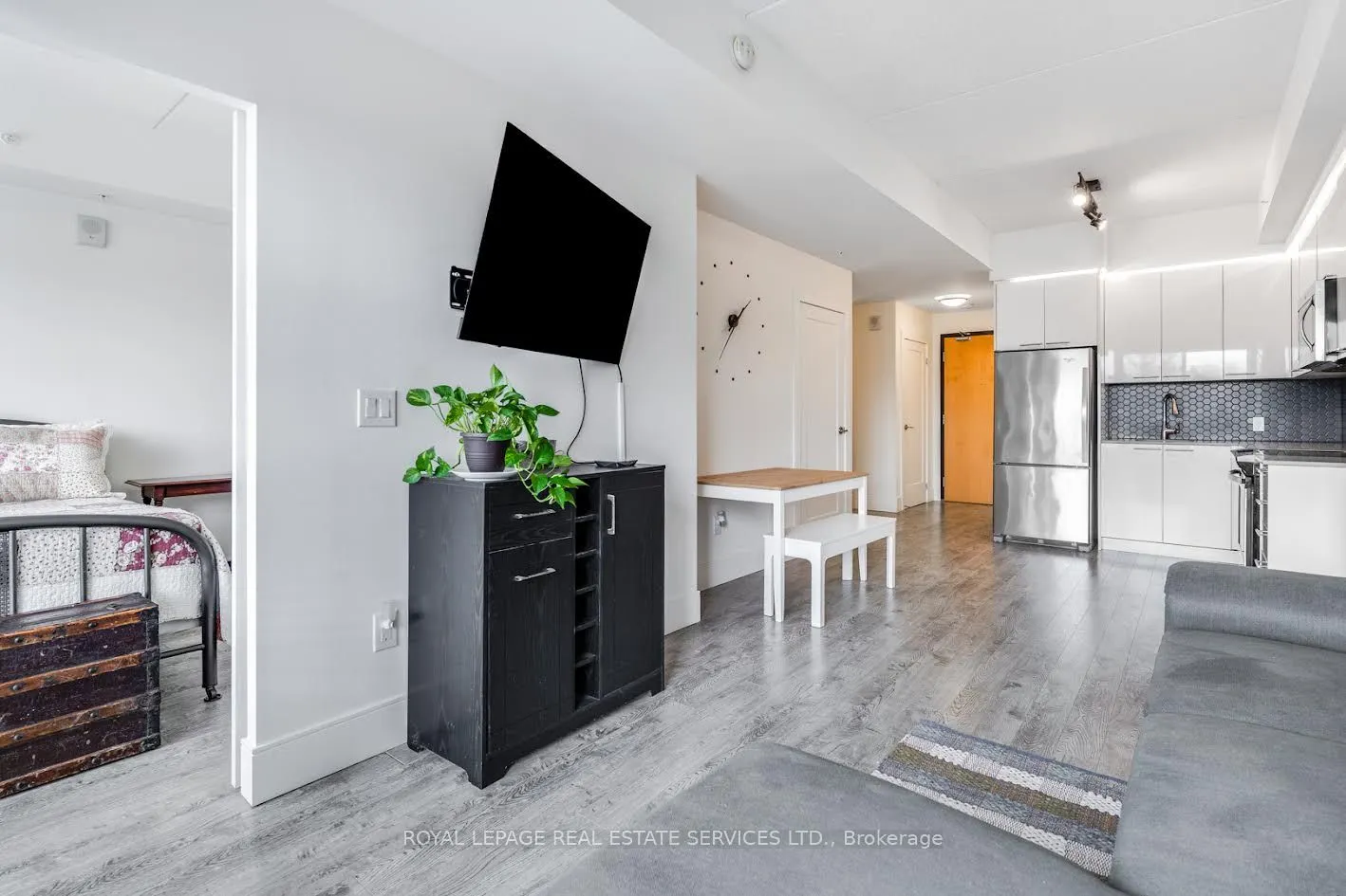 15 Prince Albert Boulevard, #412