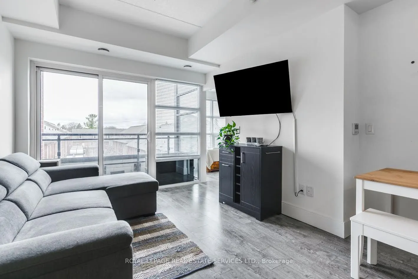 15 Prince Albert Boulevard, #412
