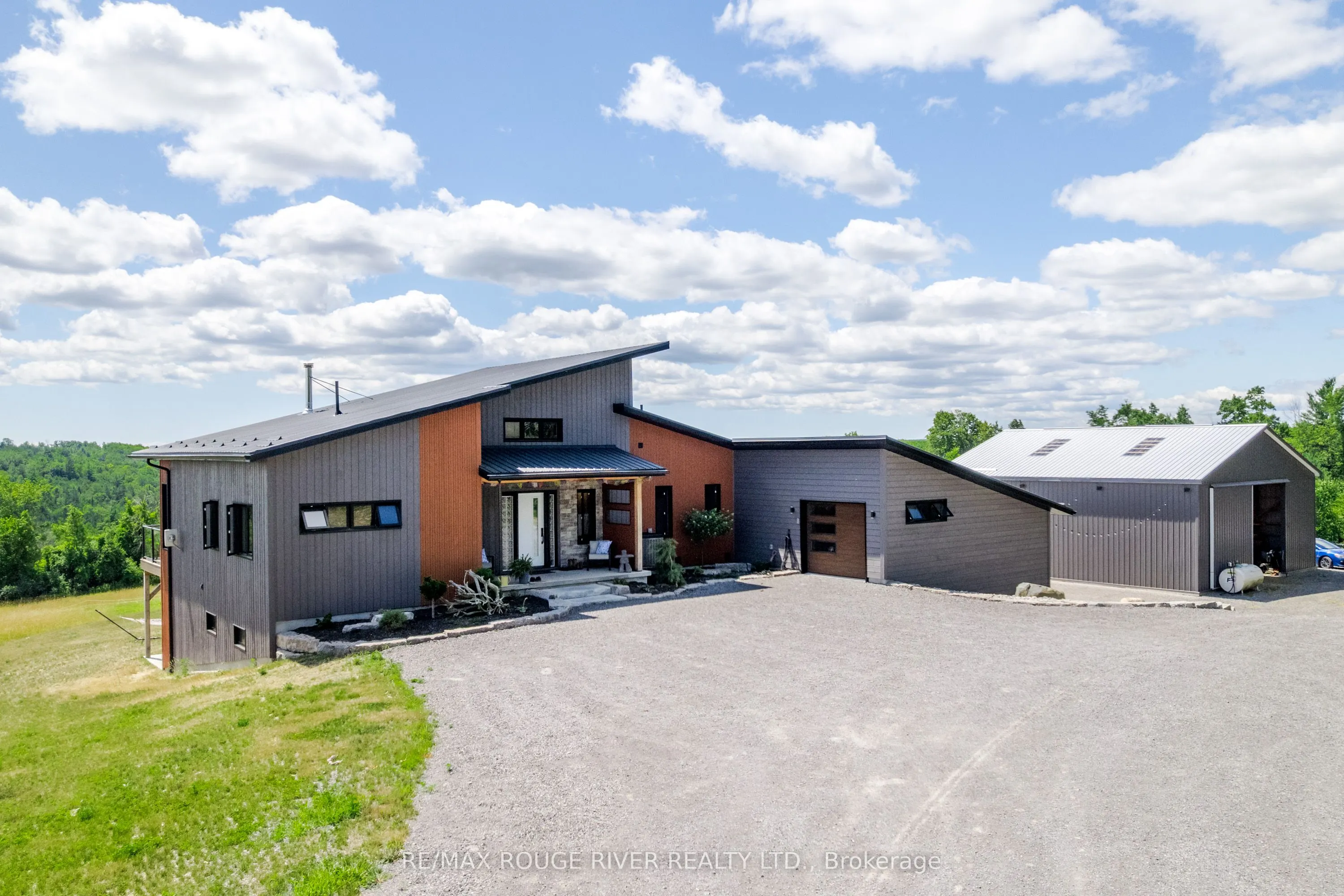 22 Lockhart Court