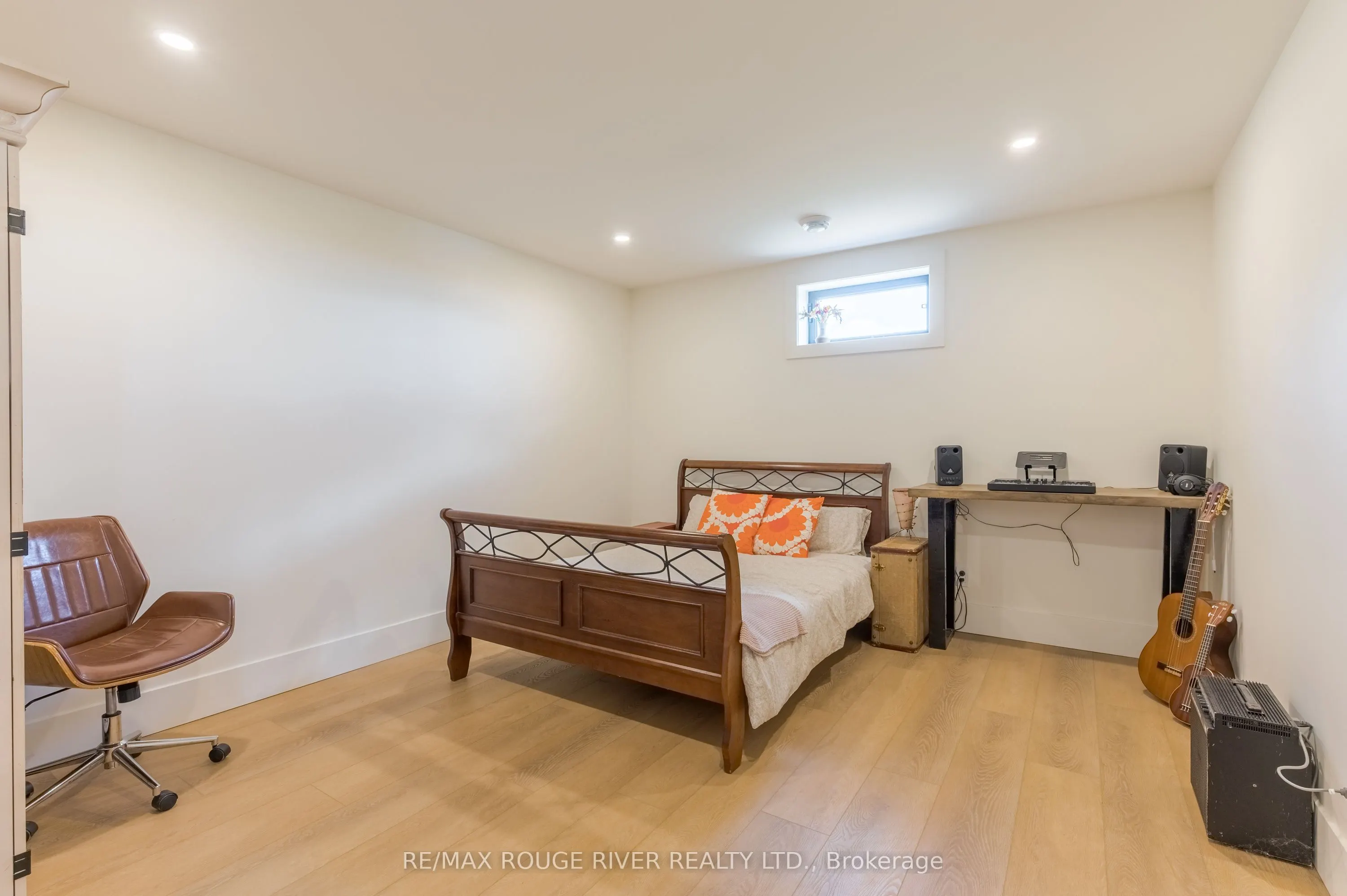 22 Lockhart Court