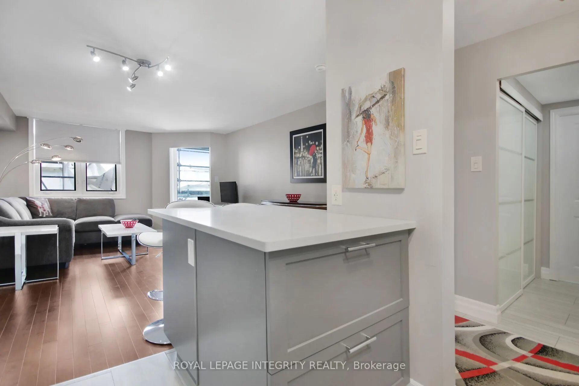 1025 Grenon Avenue, #918