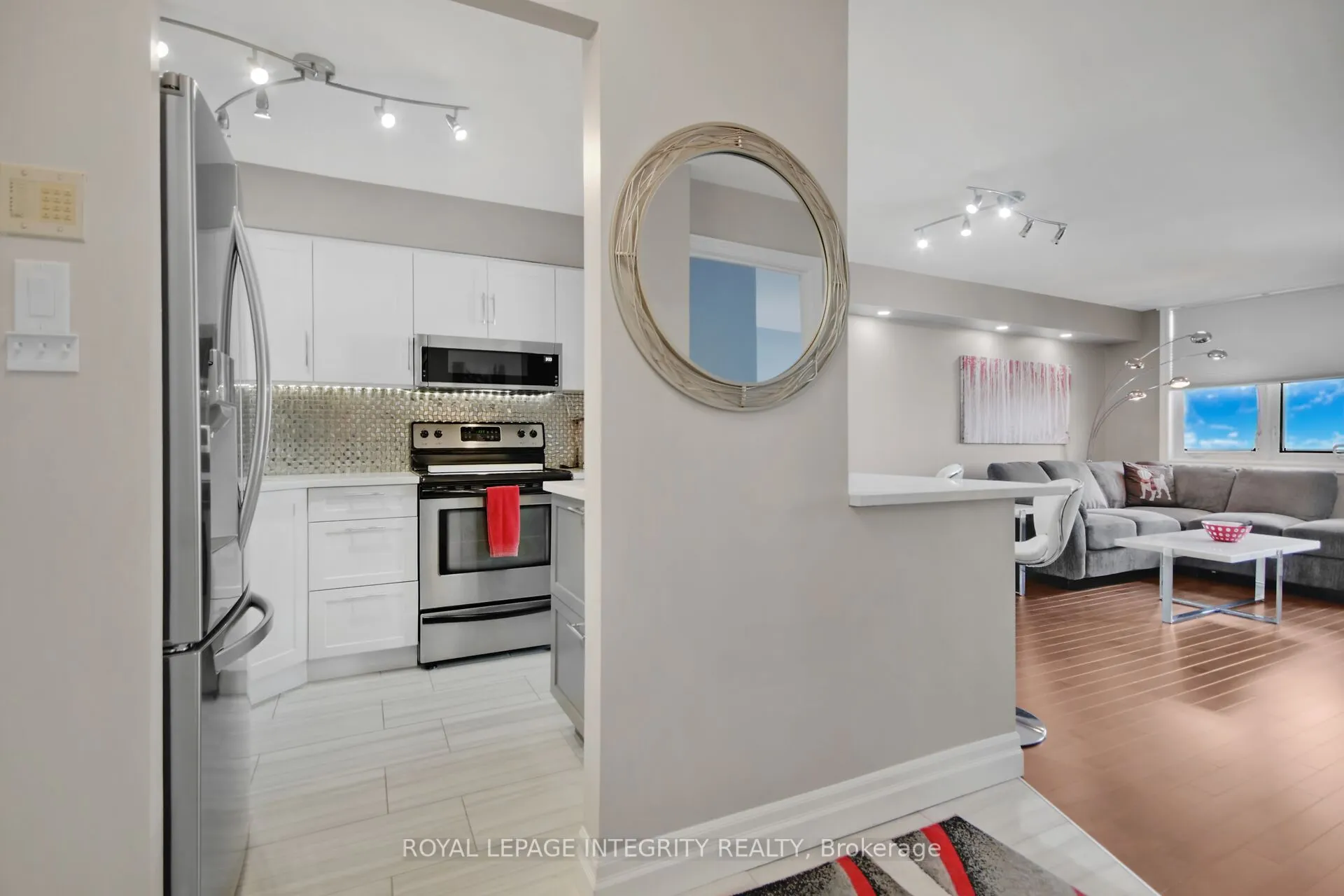 1025 Grenon Avenue, #918