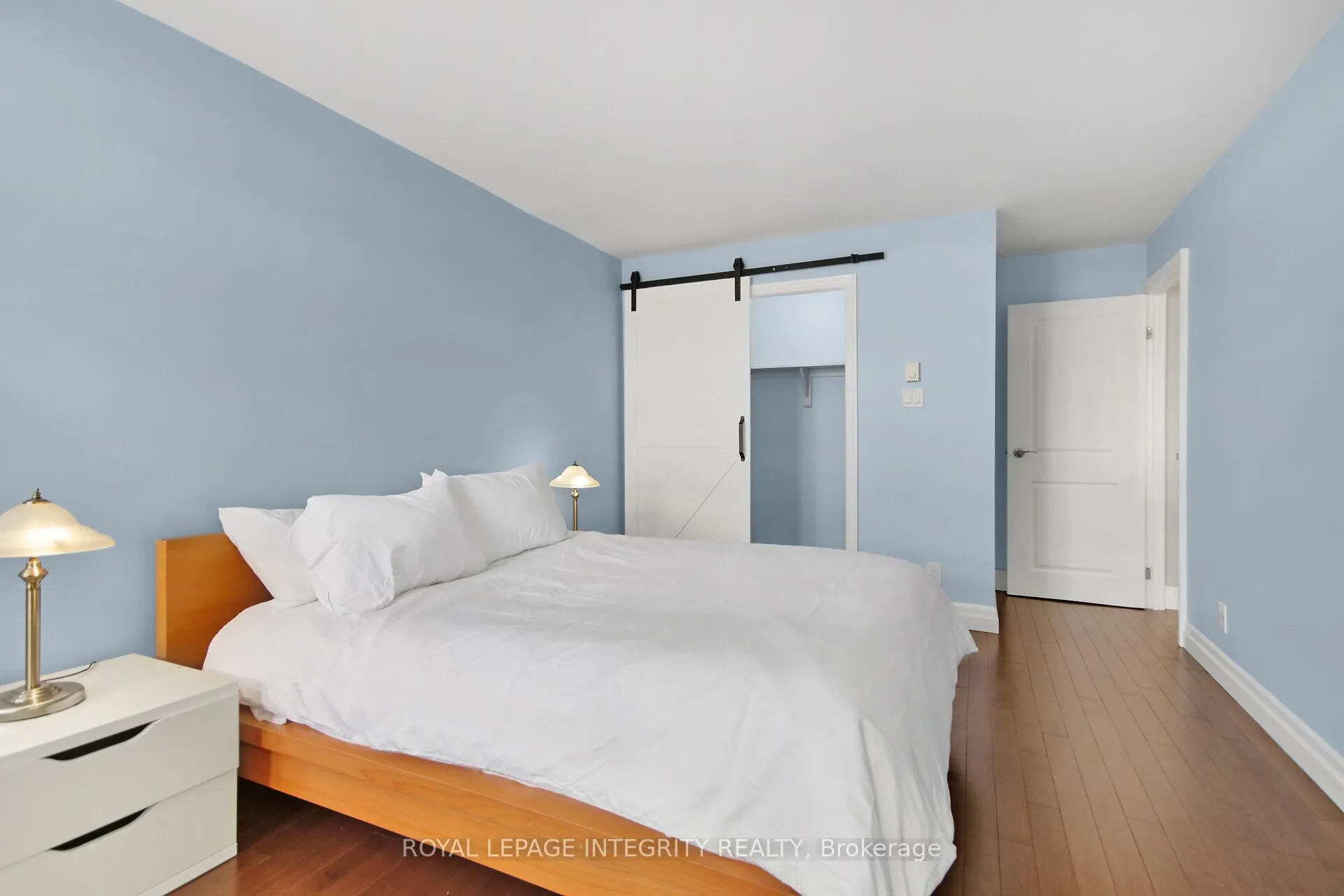 1025 Grenon Avenue, #918