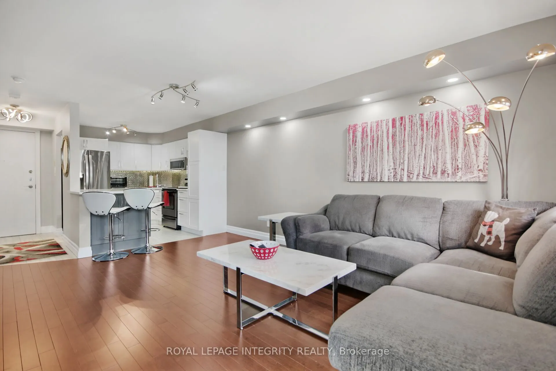 1025 Grenon Avenue, #918