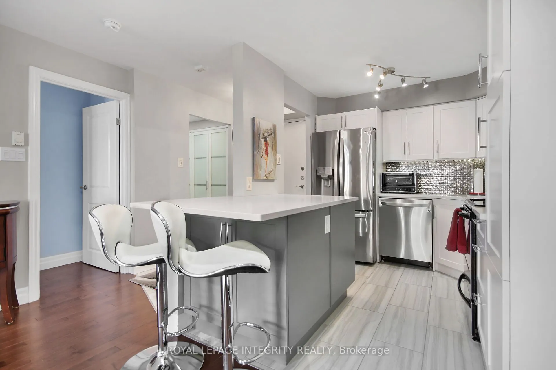 1025 Grenon Avenue, #918