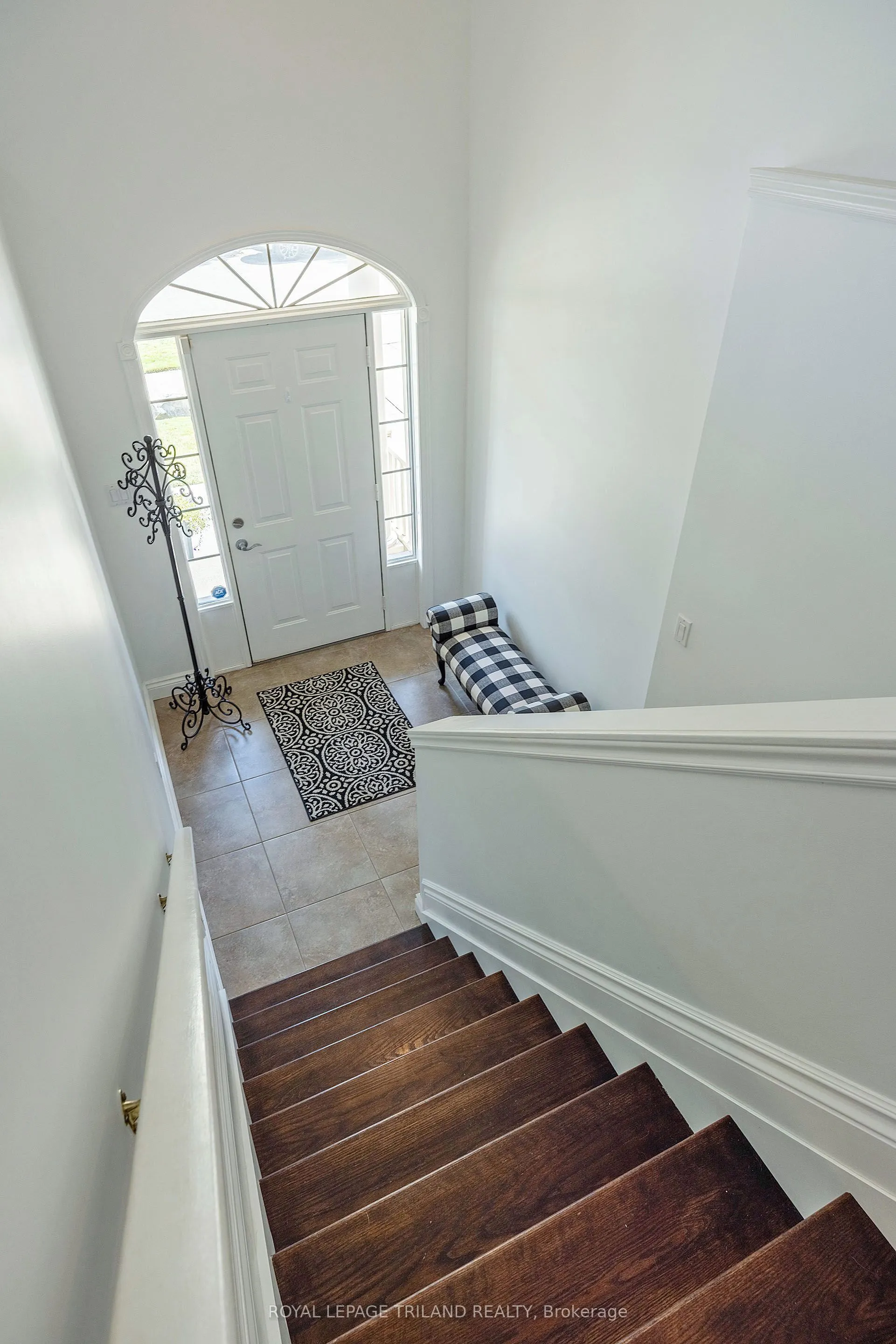780 WHITEHAVEN Crescent