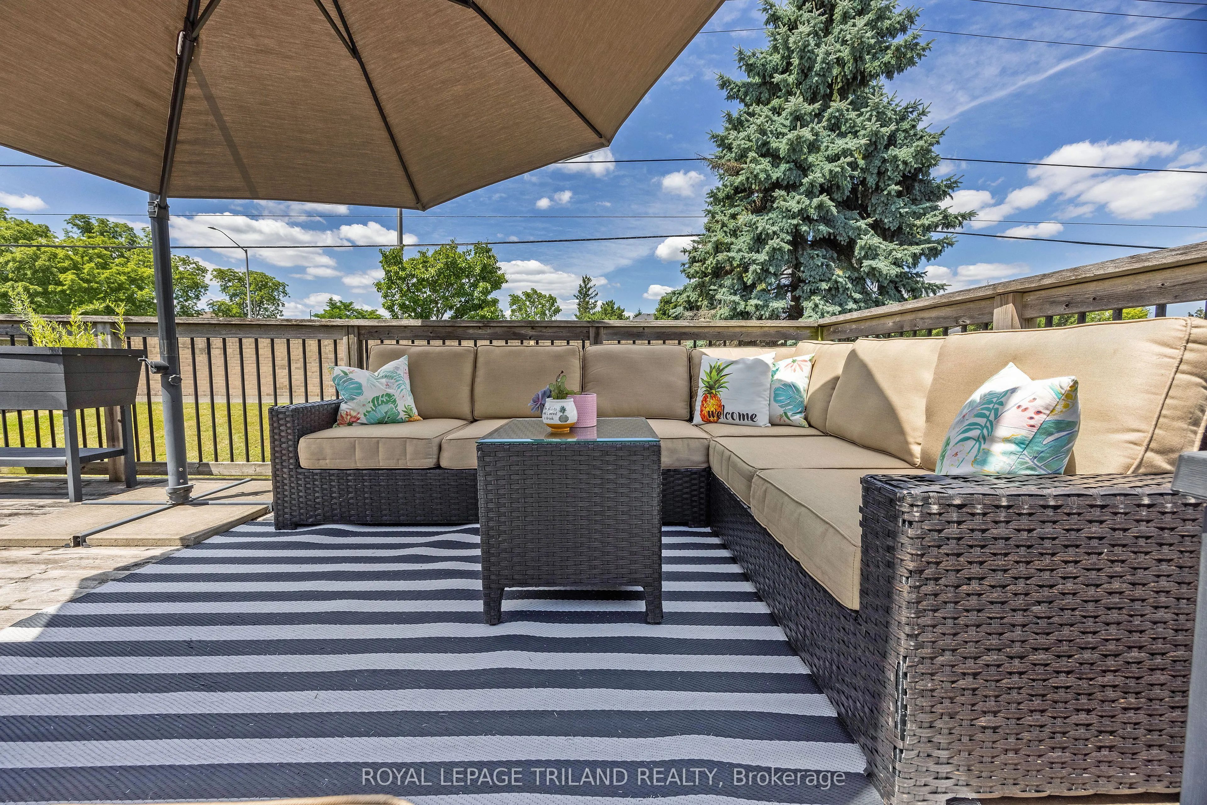 780 WHITEHAVEN Crescent