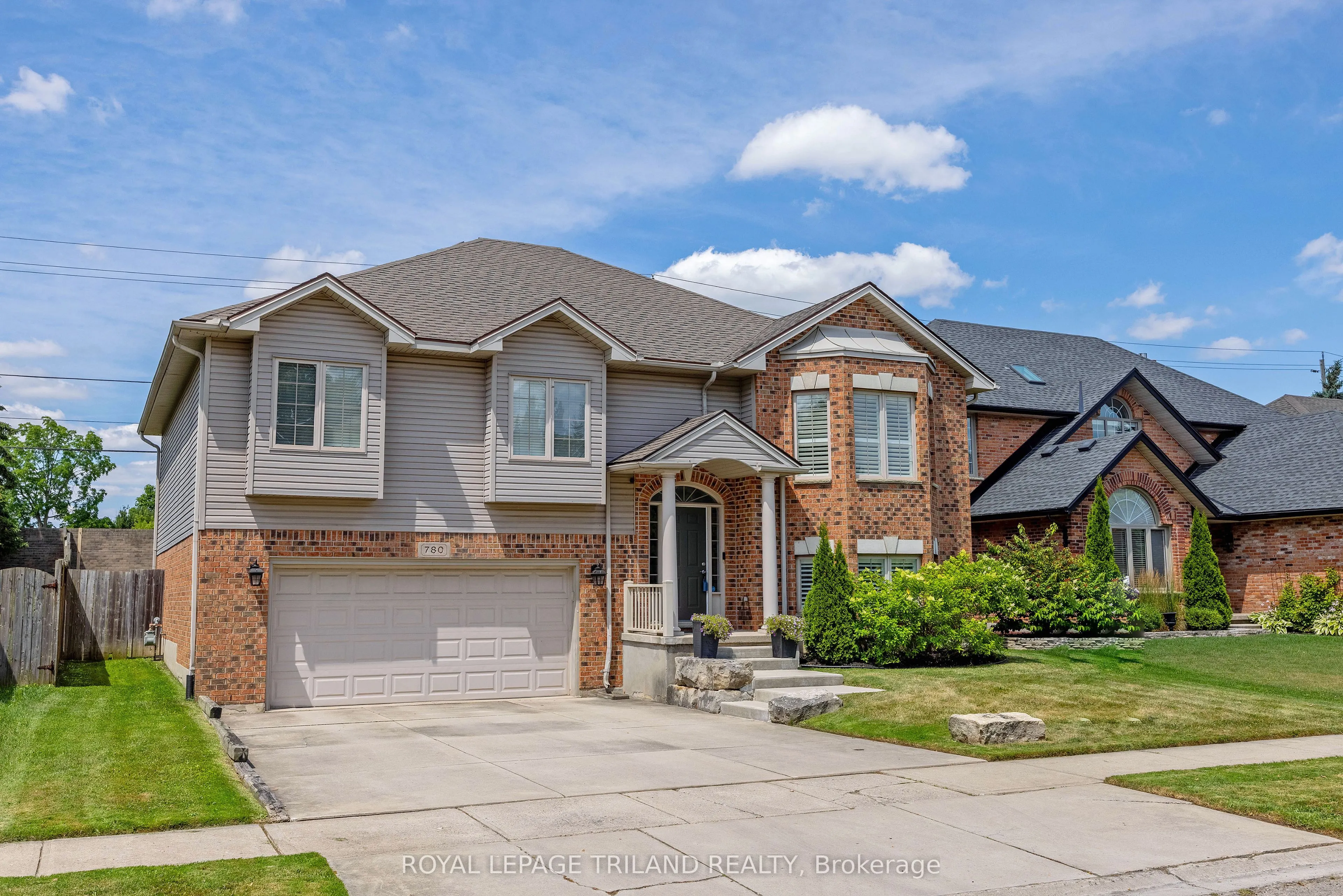 780 WHITEHAVEN Crescent