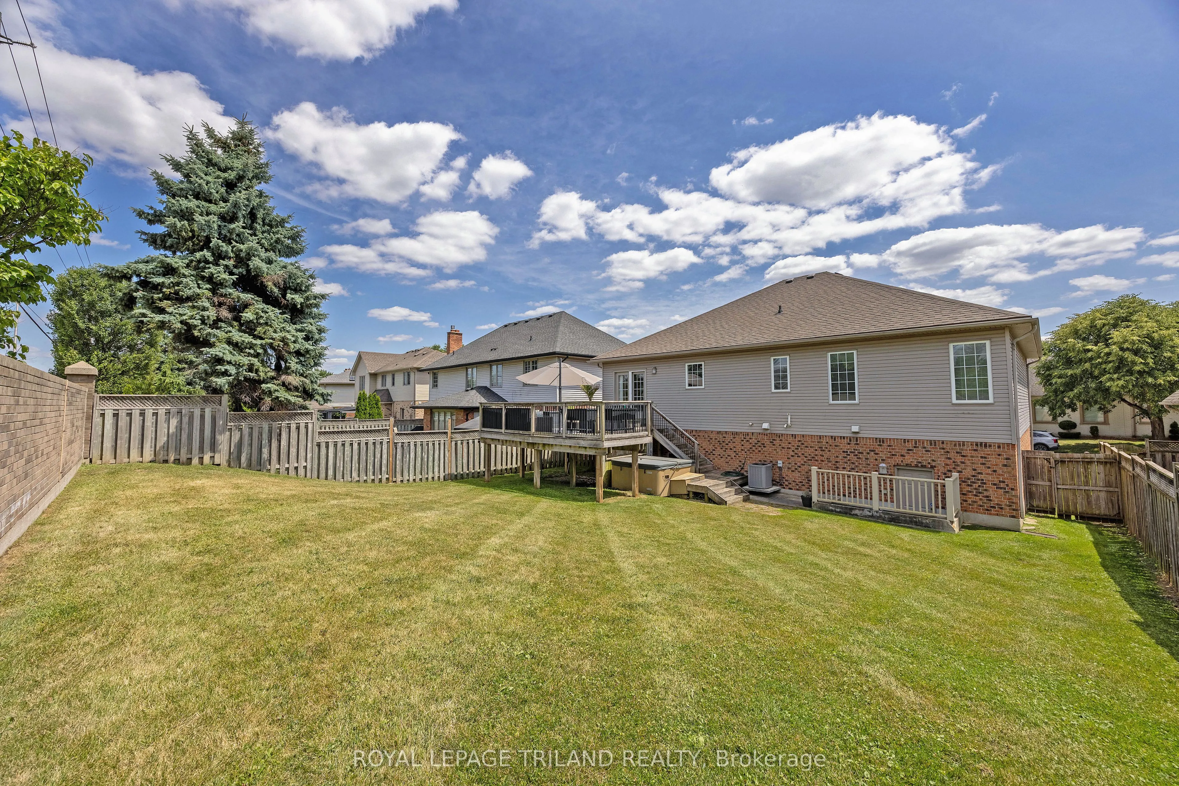 780 WHITEHAVEN Crescent