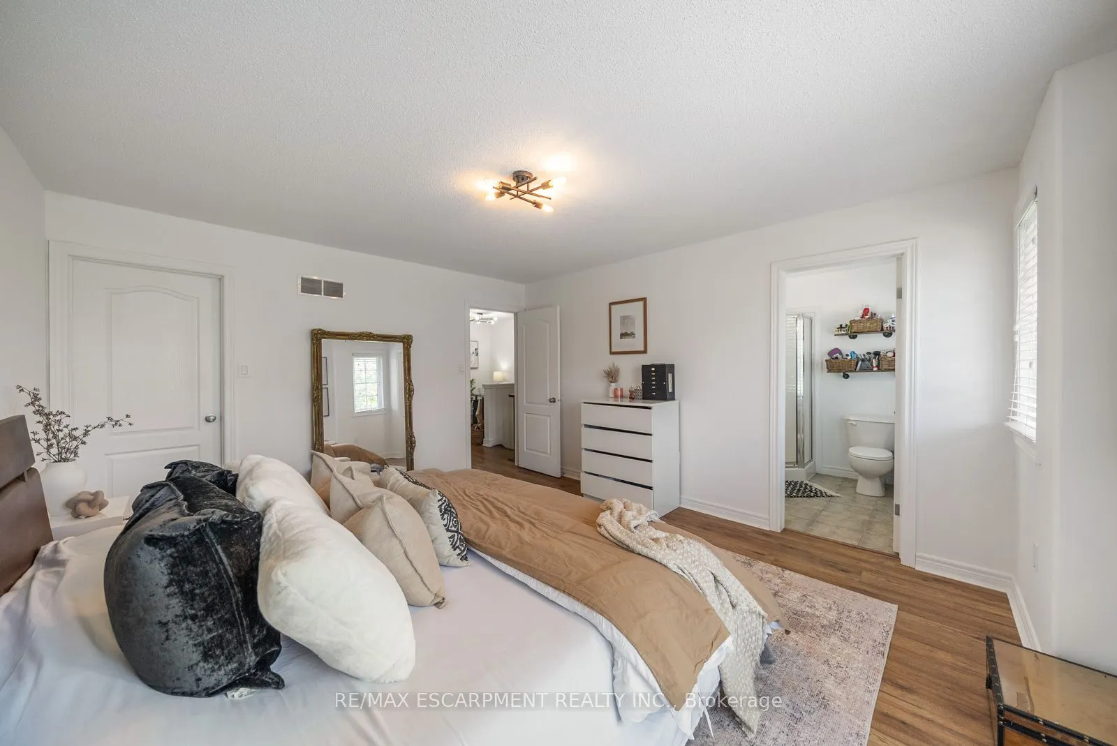 10 LIDDYCOAT Lane, #4
