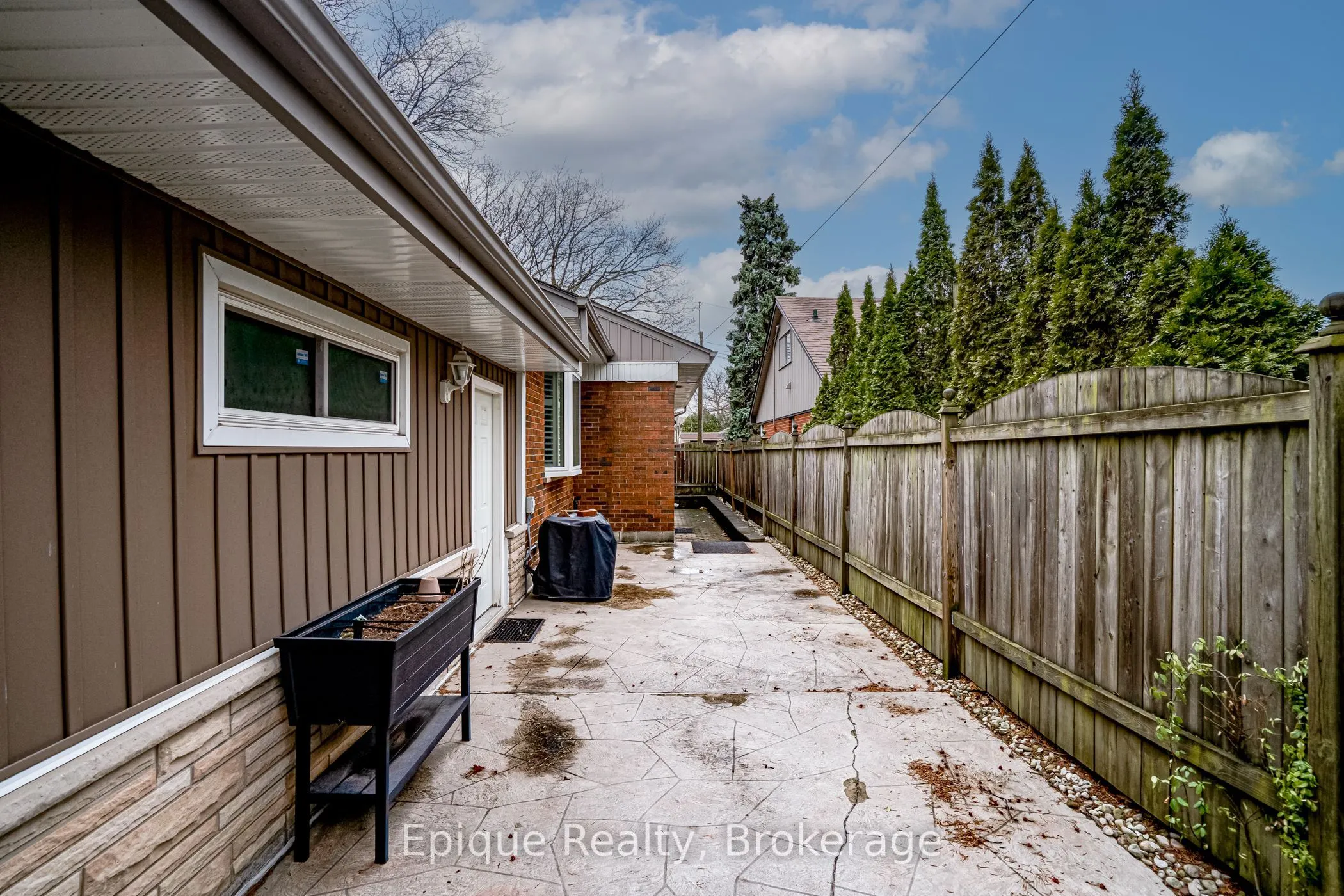50 Edgewood Avenue