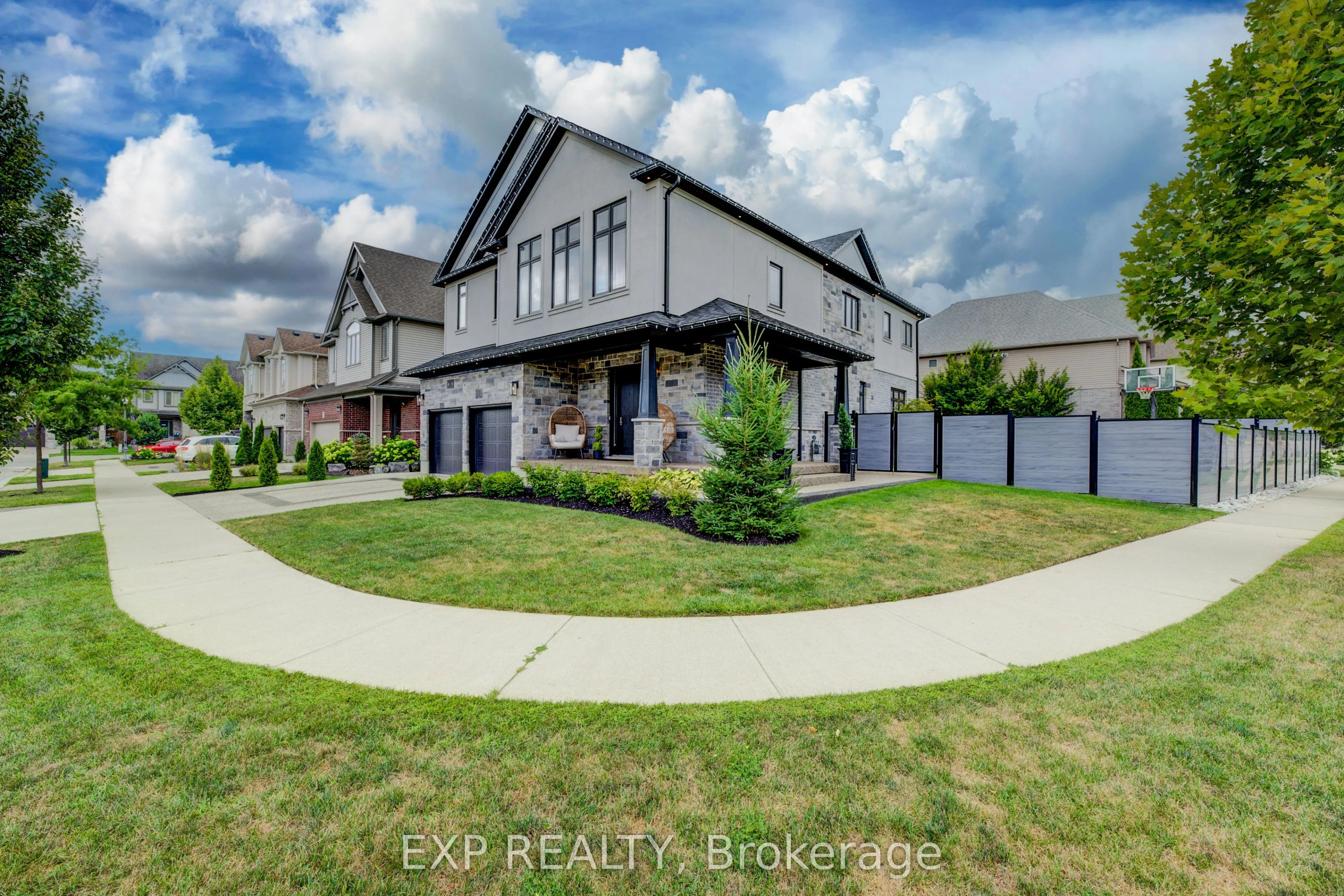 11 Deer Creek Street