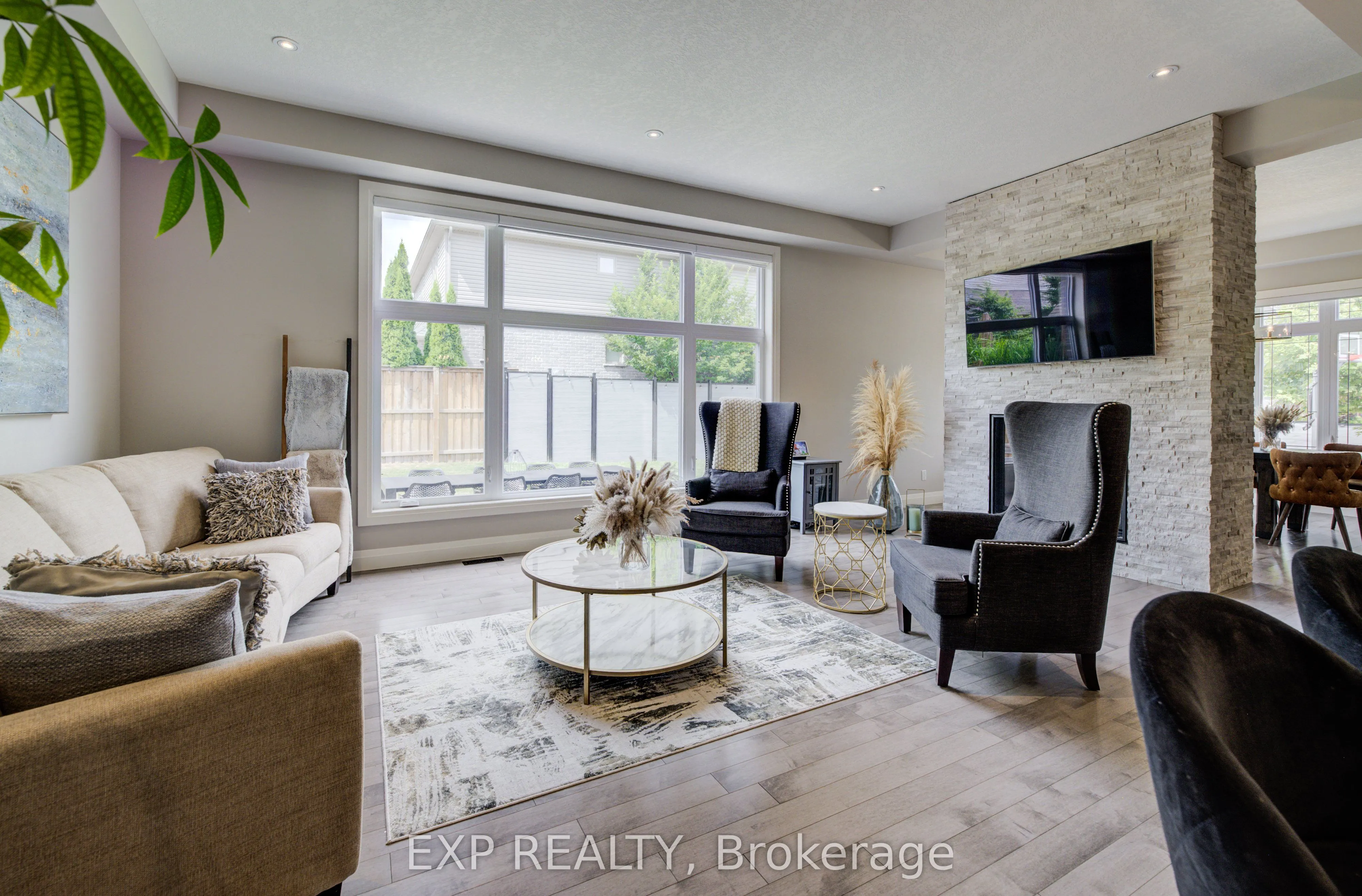 11 Deer Creek Street