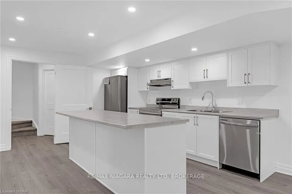 7426 PARKSIDE Road, #Lower