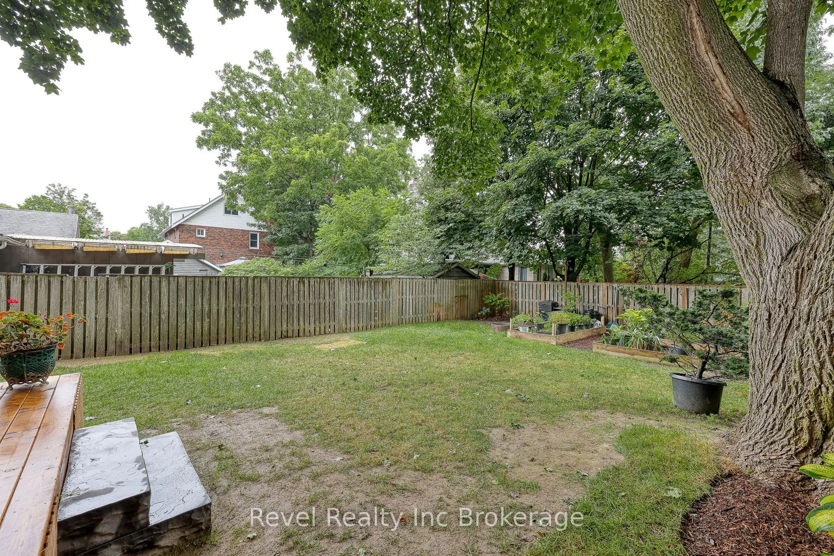 453 Drew Street