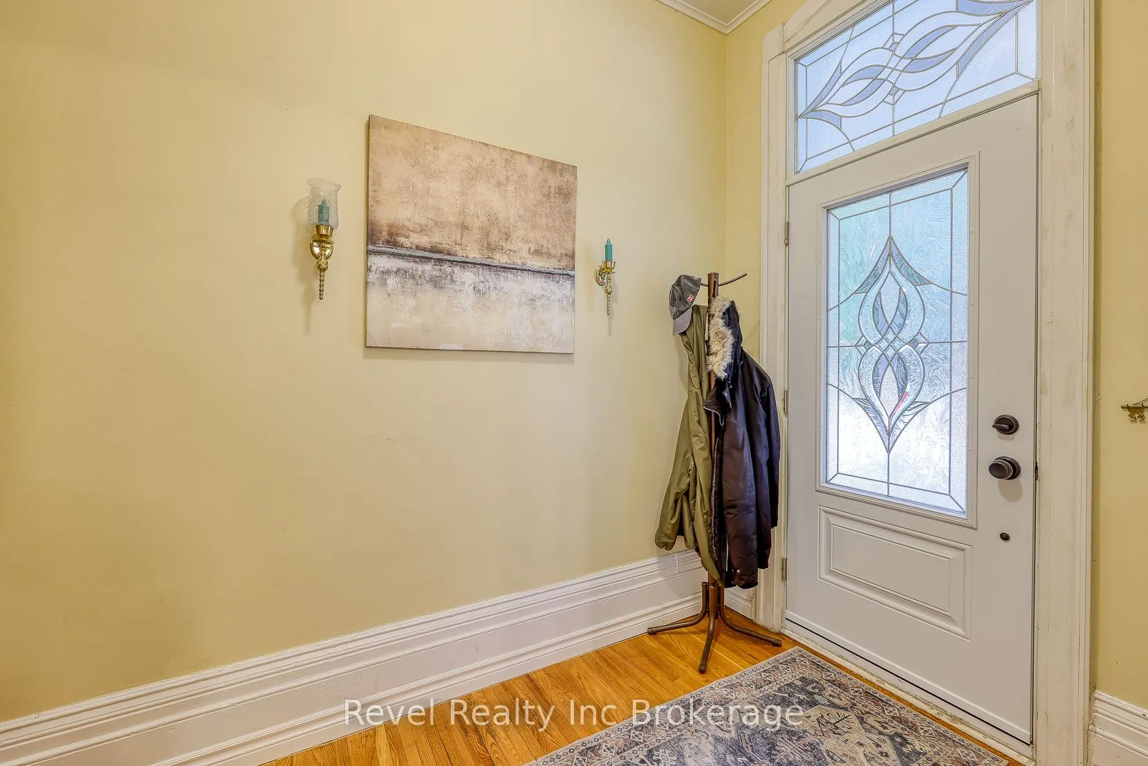 453 Drew Street