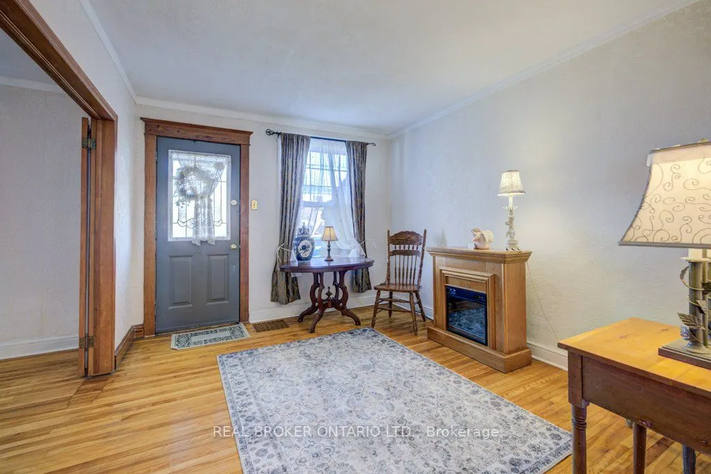 458 Upper Wentworth Street