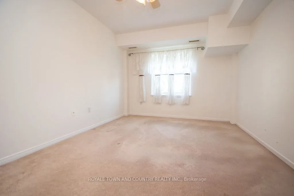 8 Huron Street, #302