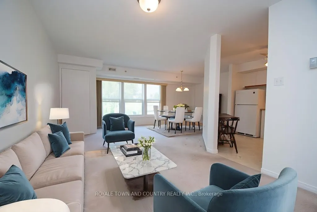 8 Huron Street, #302