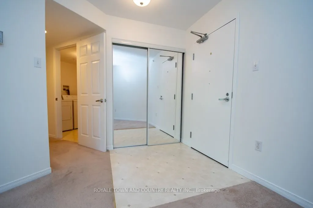 8 Huron Street, #302