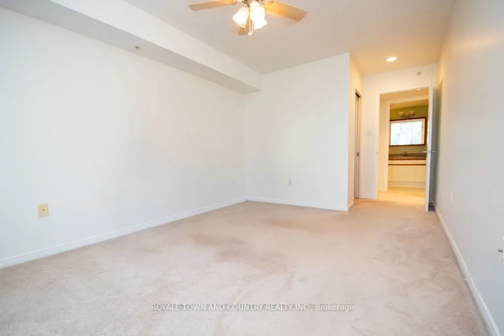 8 Huron Street, #302