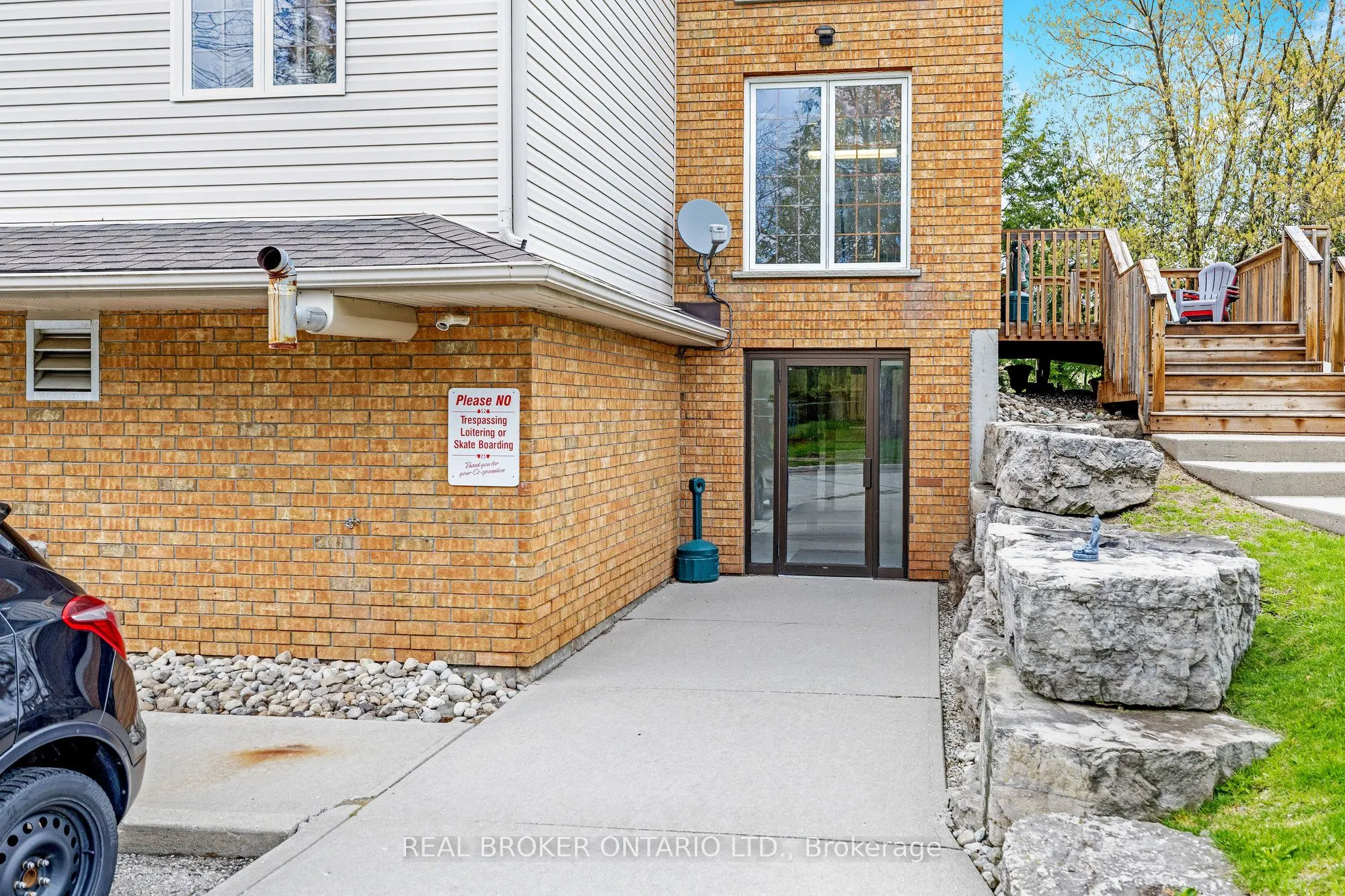 264 Alma Street, #203