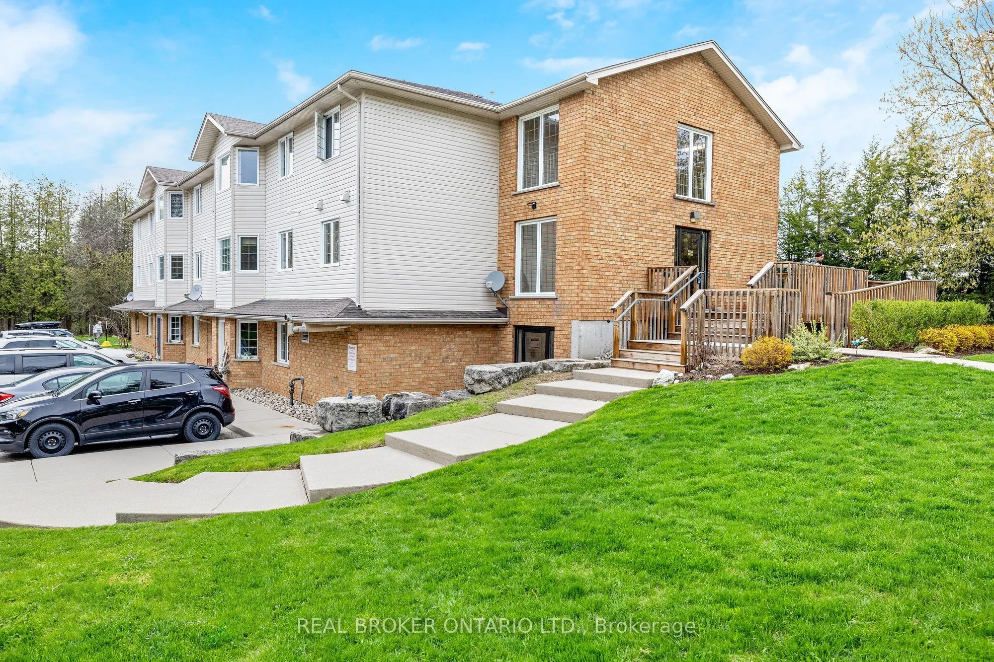 264 Alma Street, #203