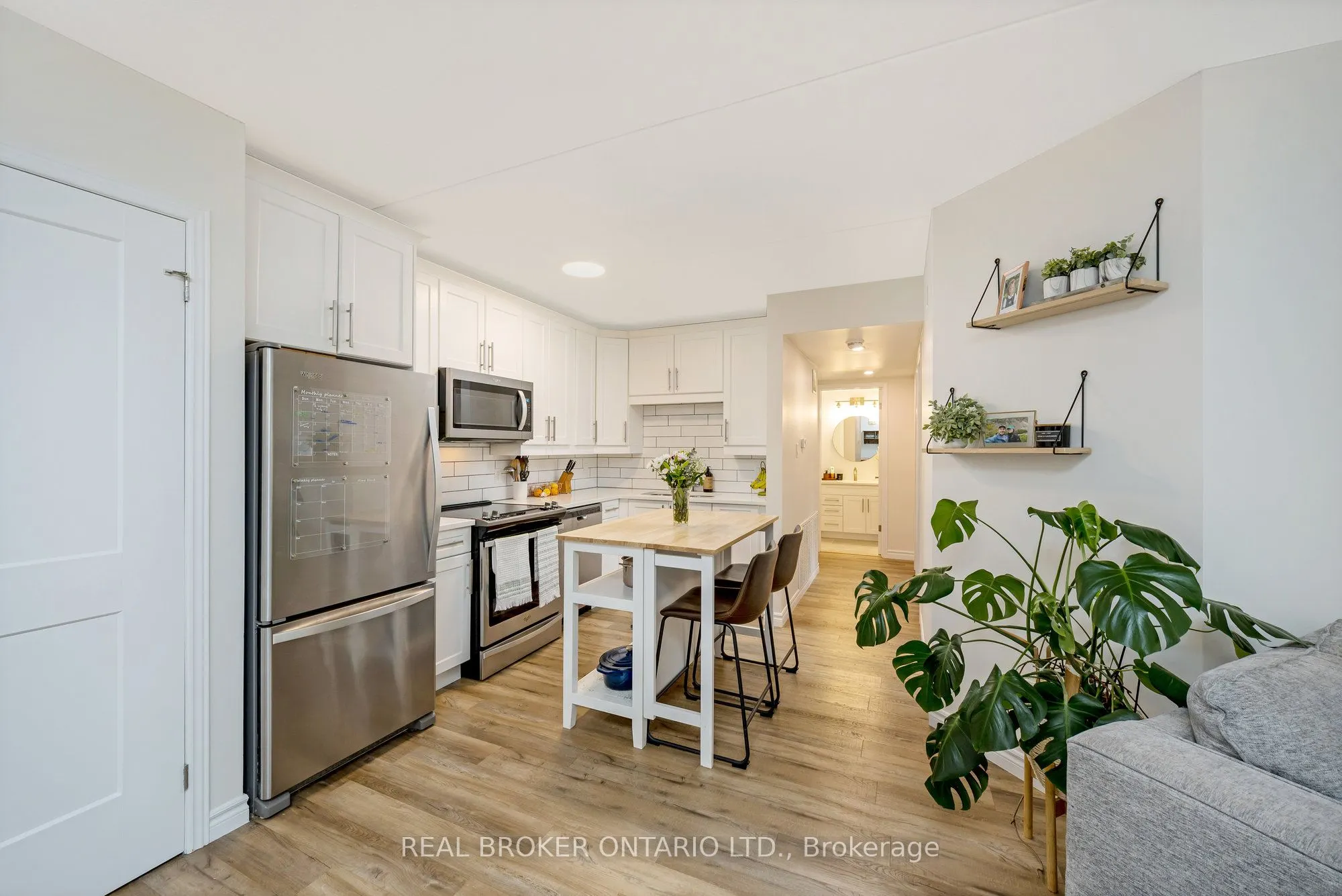 264 Alma Street, #203