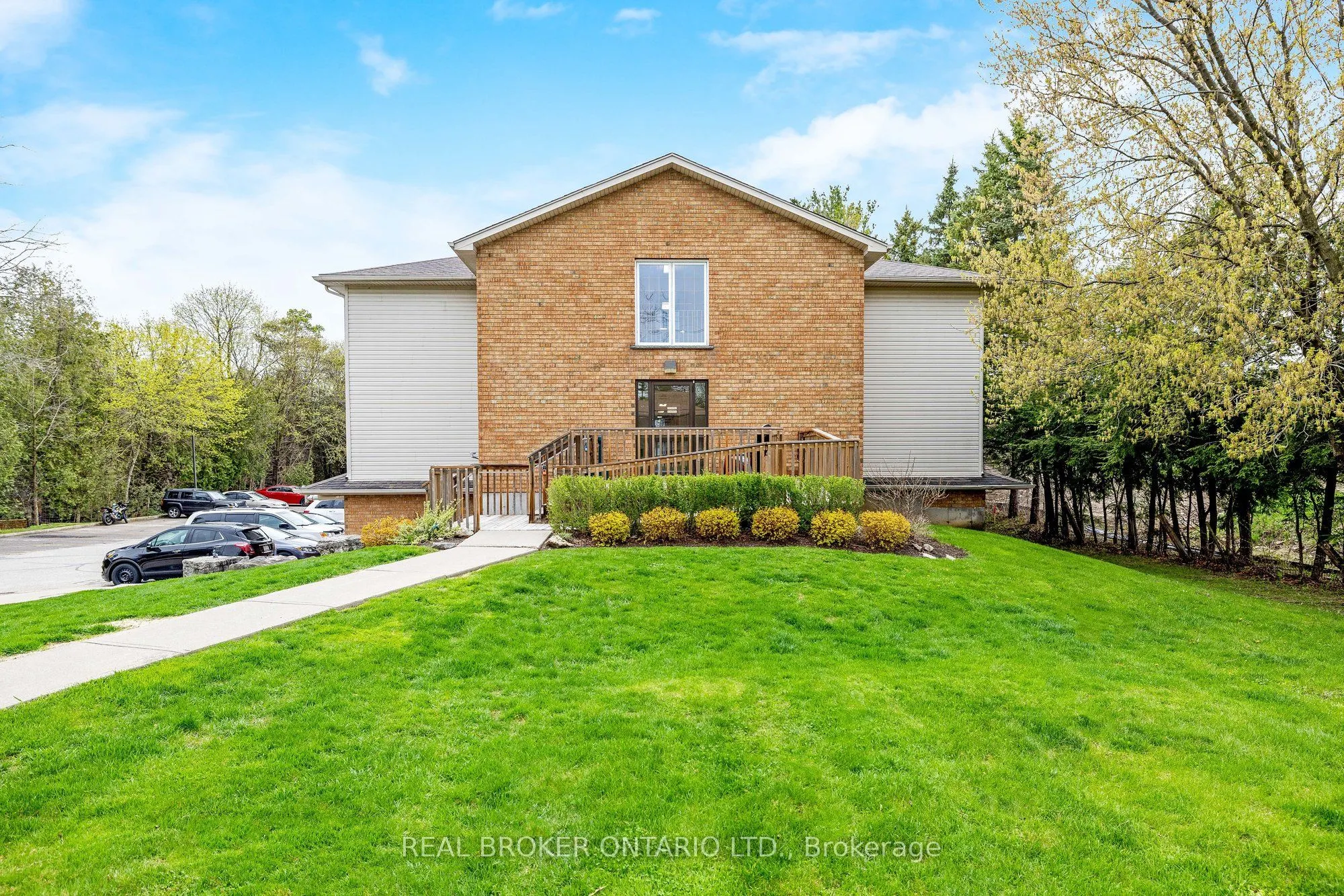 264 Alma Street, #203