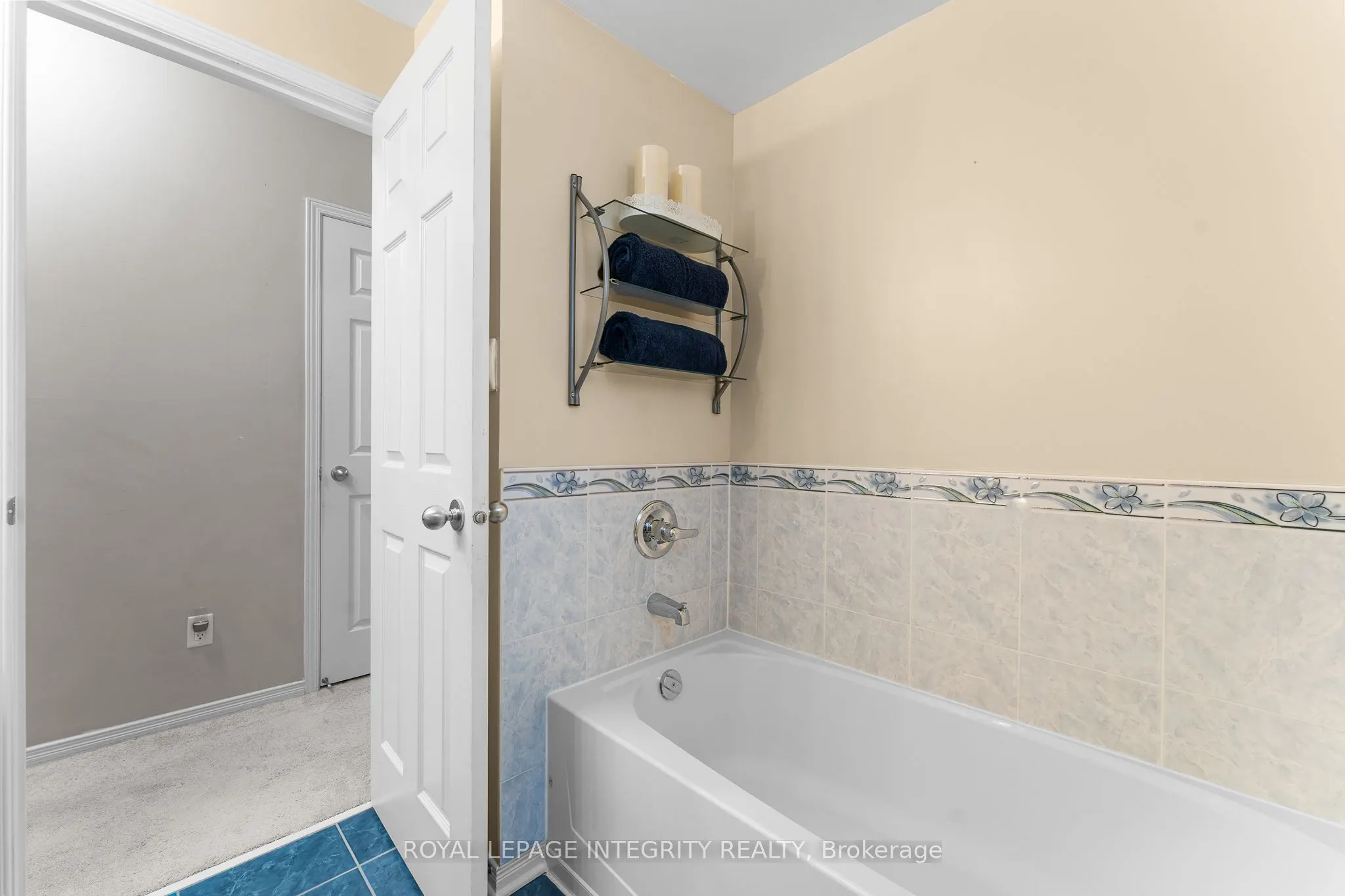 632 Reardon Private, #9