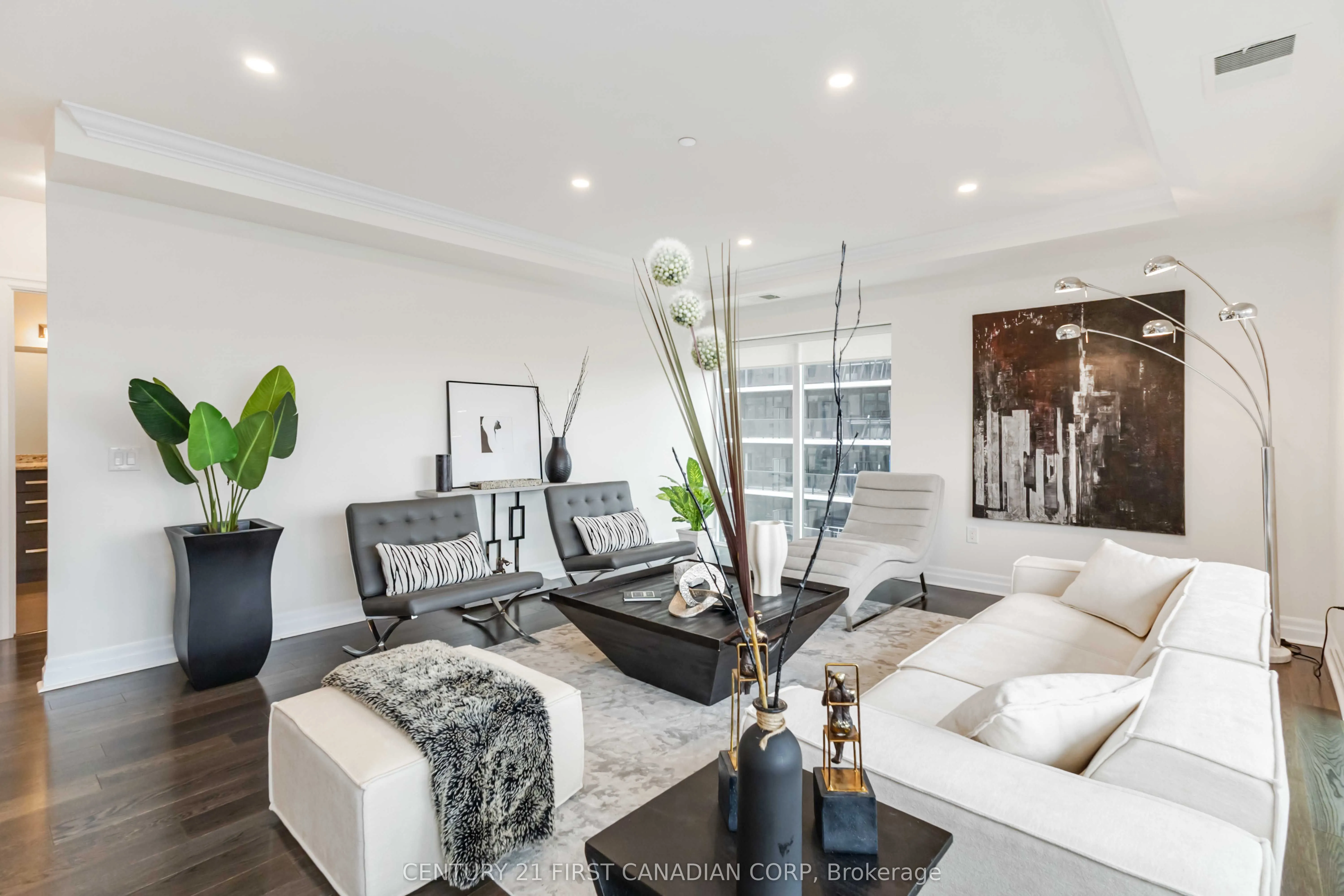 505 Talbot Street, #809