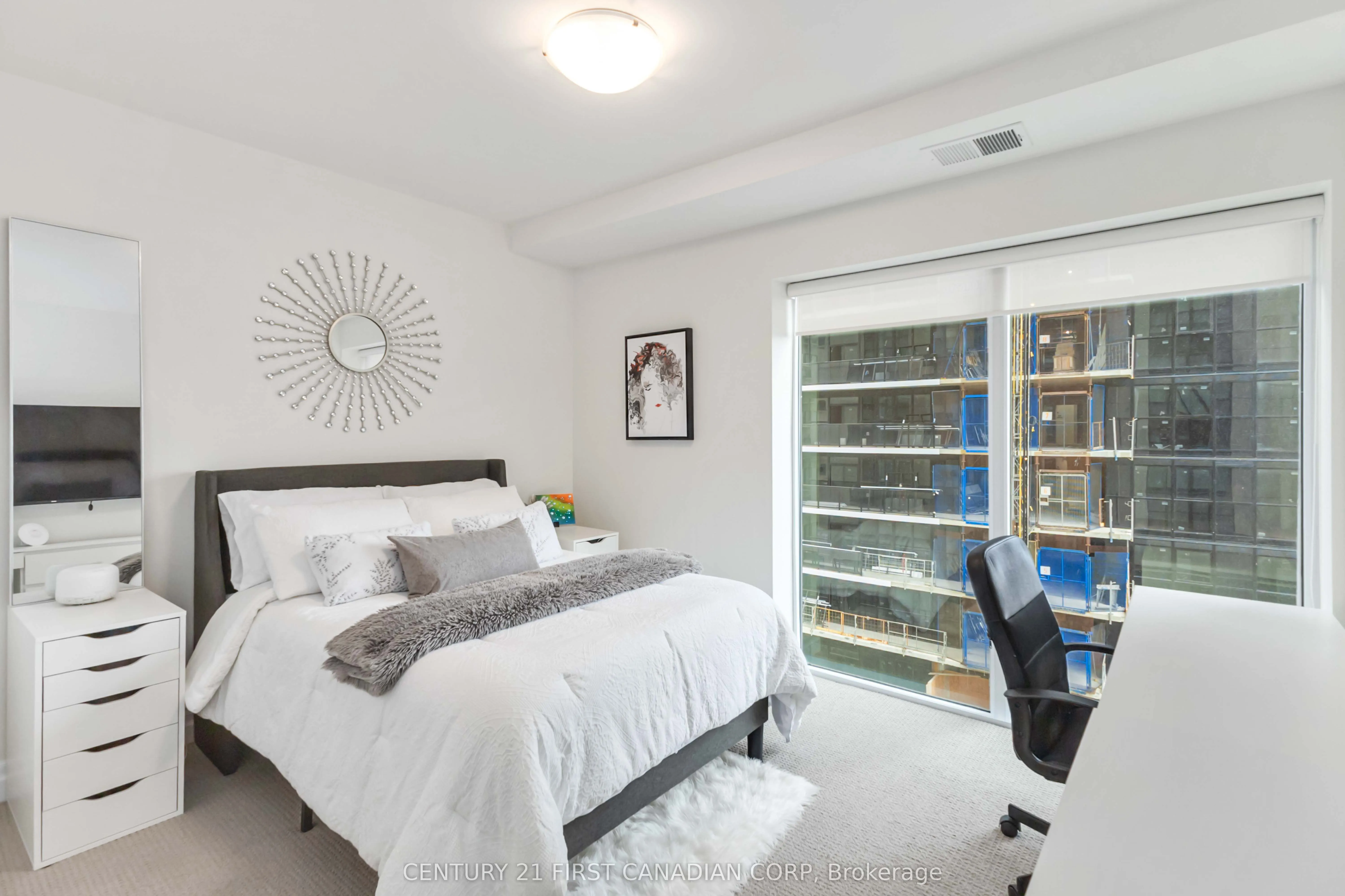 505 Talbot Street, #809