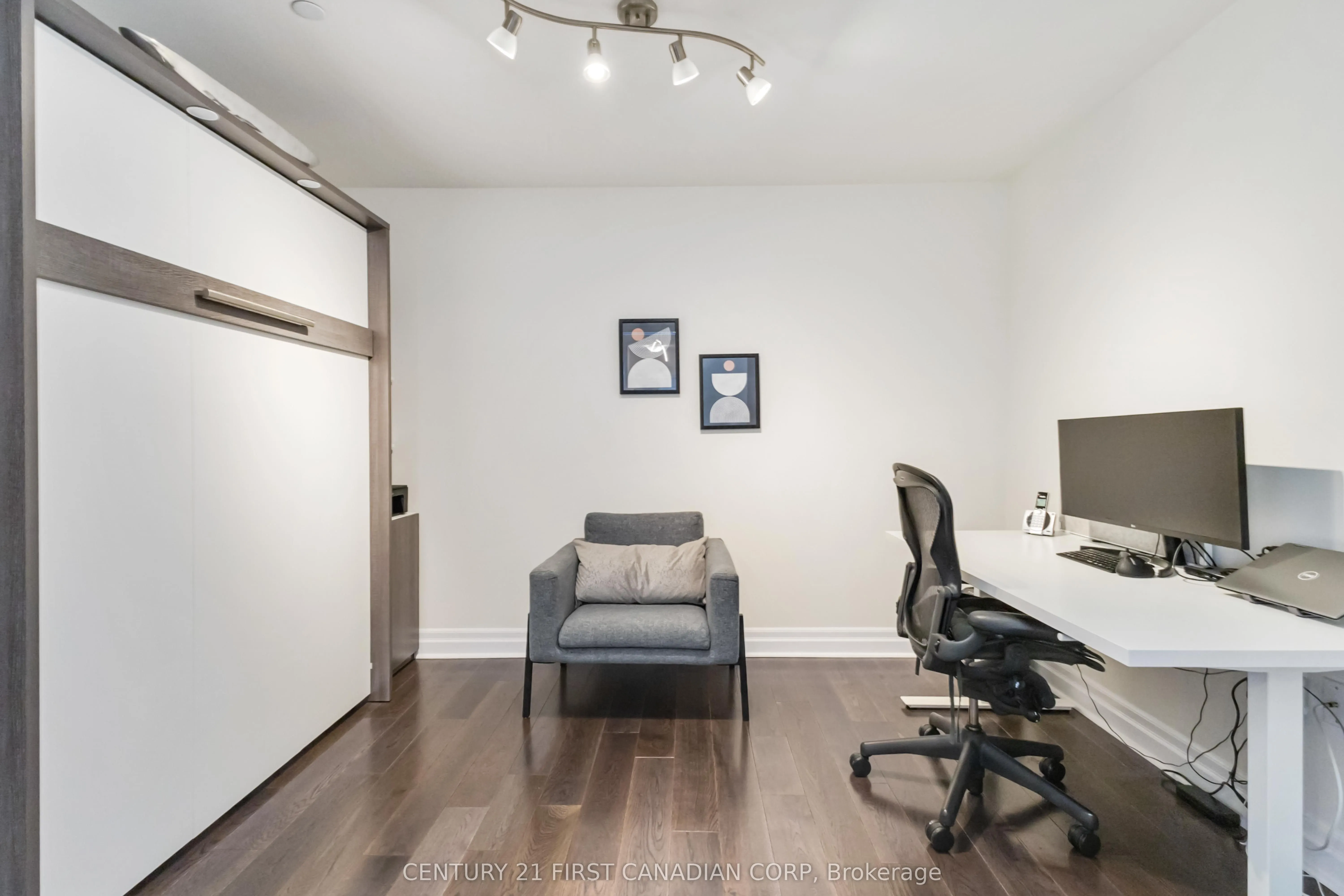 505 Talbot Street, #809