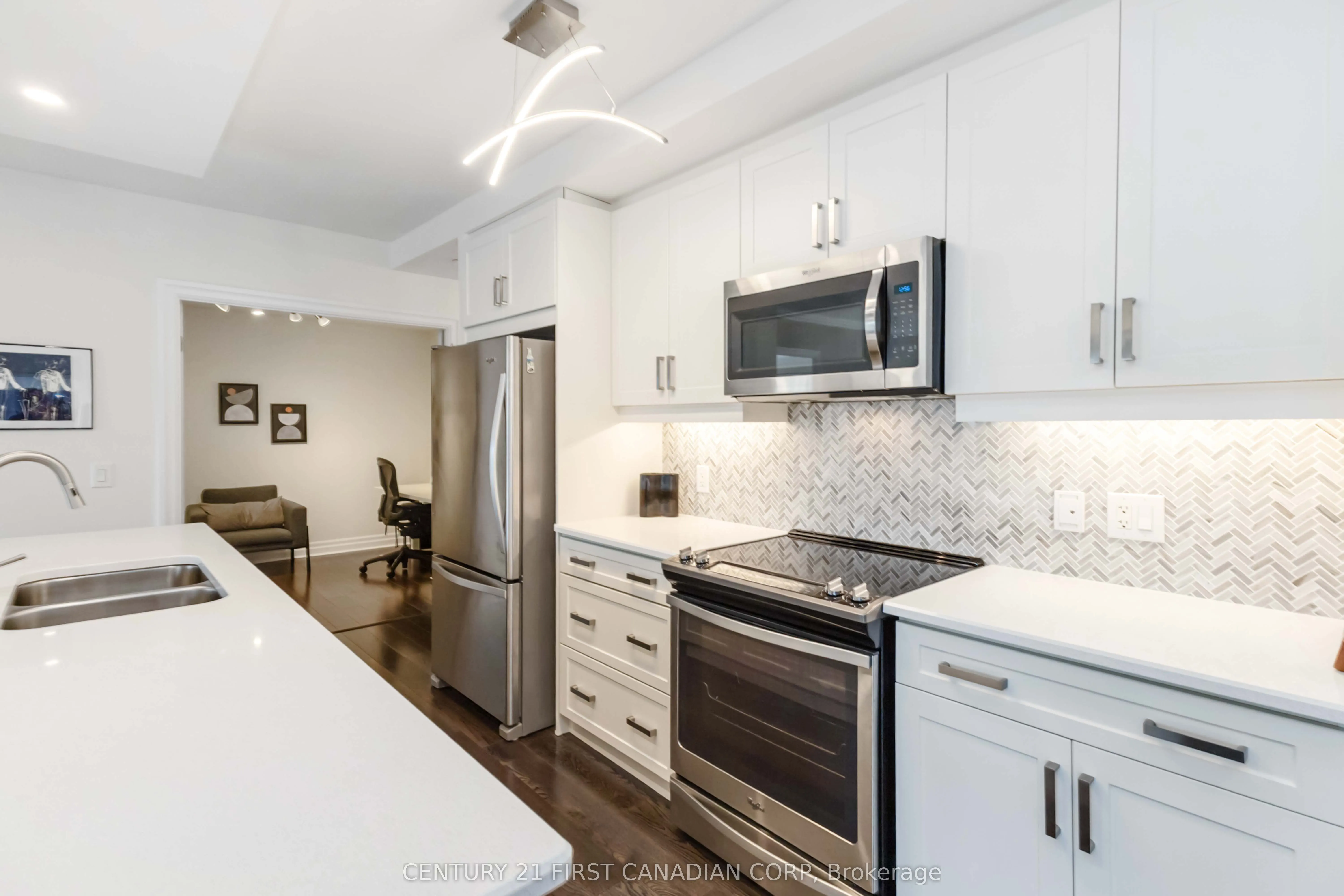 505 Talbot Street, #809