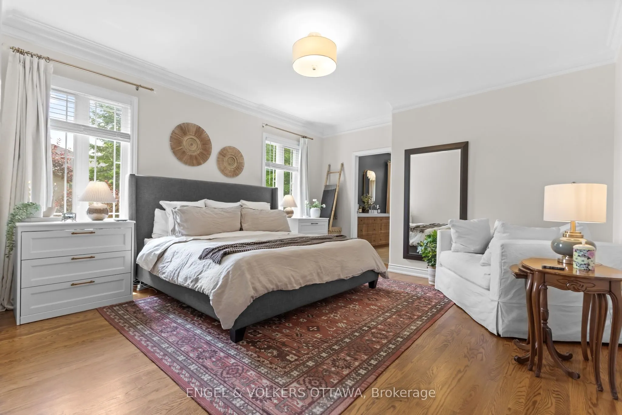 6957 Lake Forest Walk