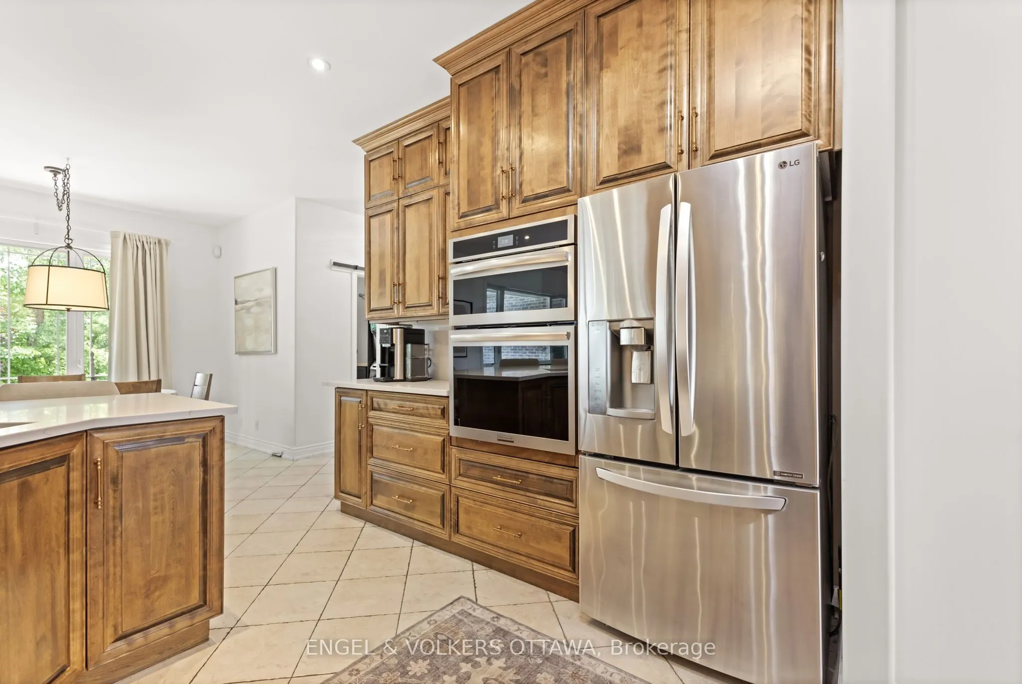6957 Lake Forest Walk