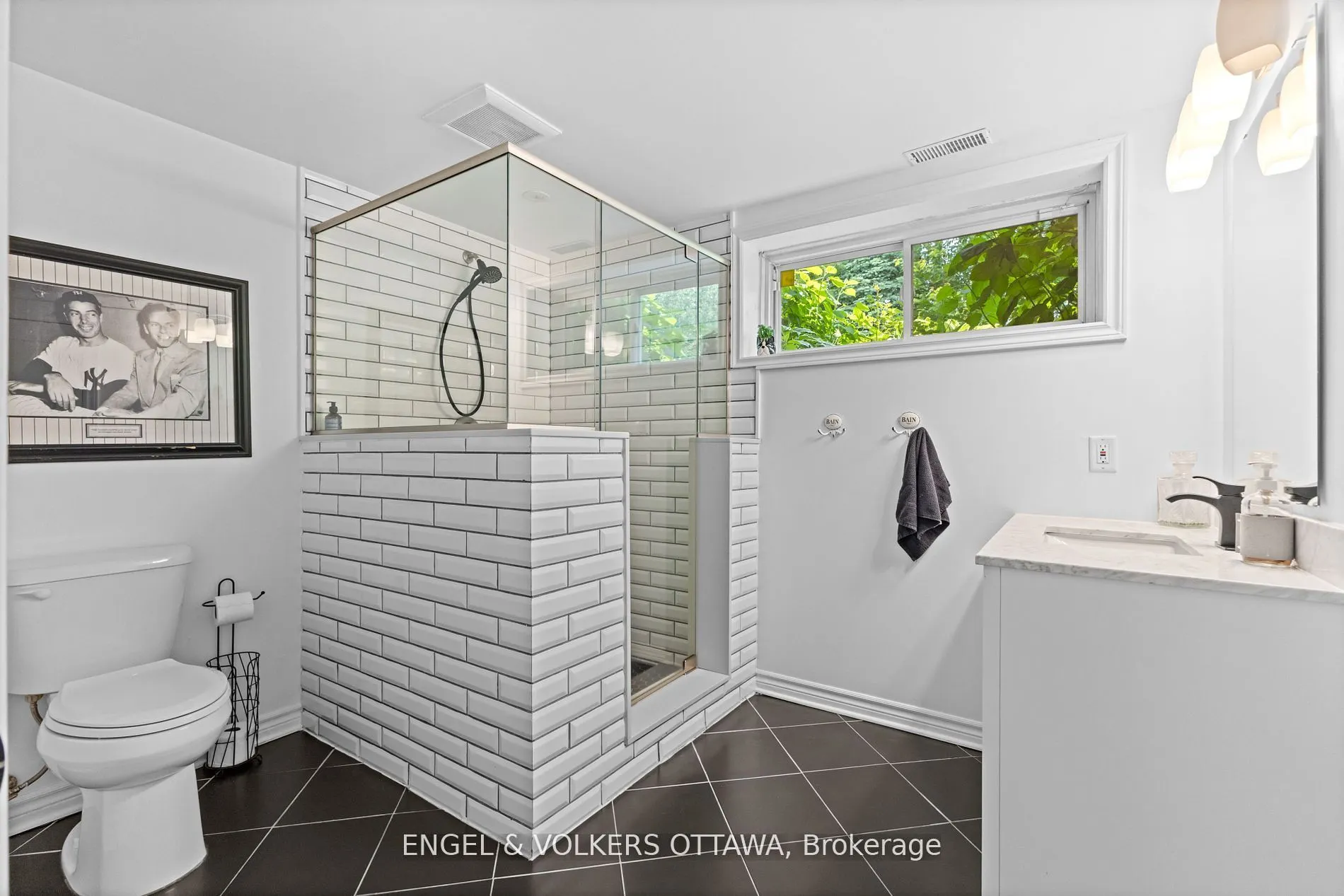 6957 Lake Forest Walk