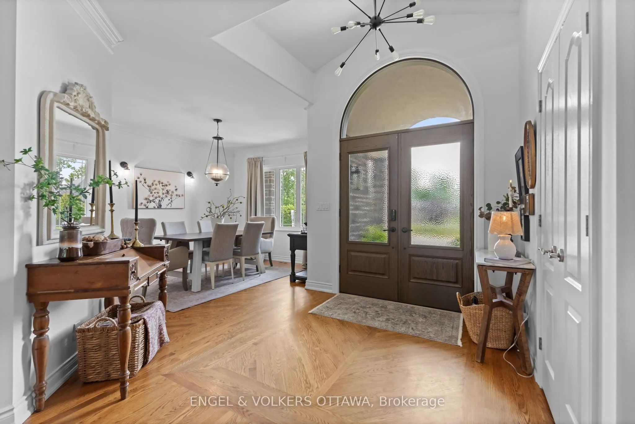6957 Lake Forest Walk