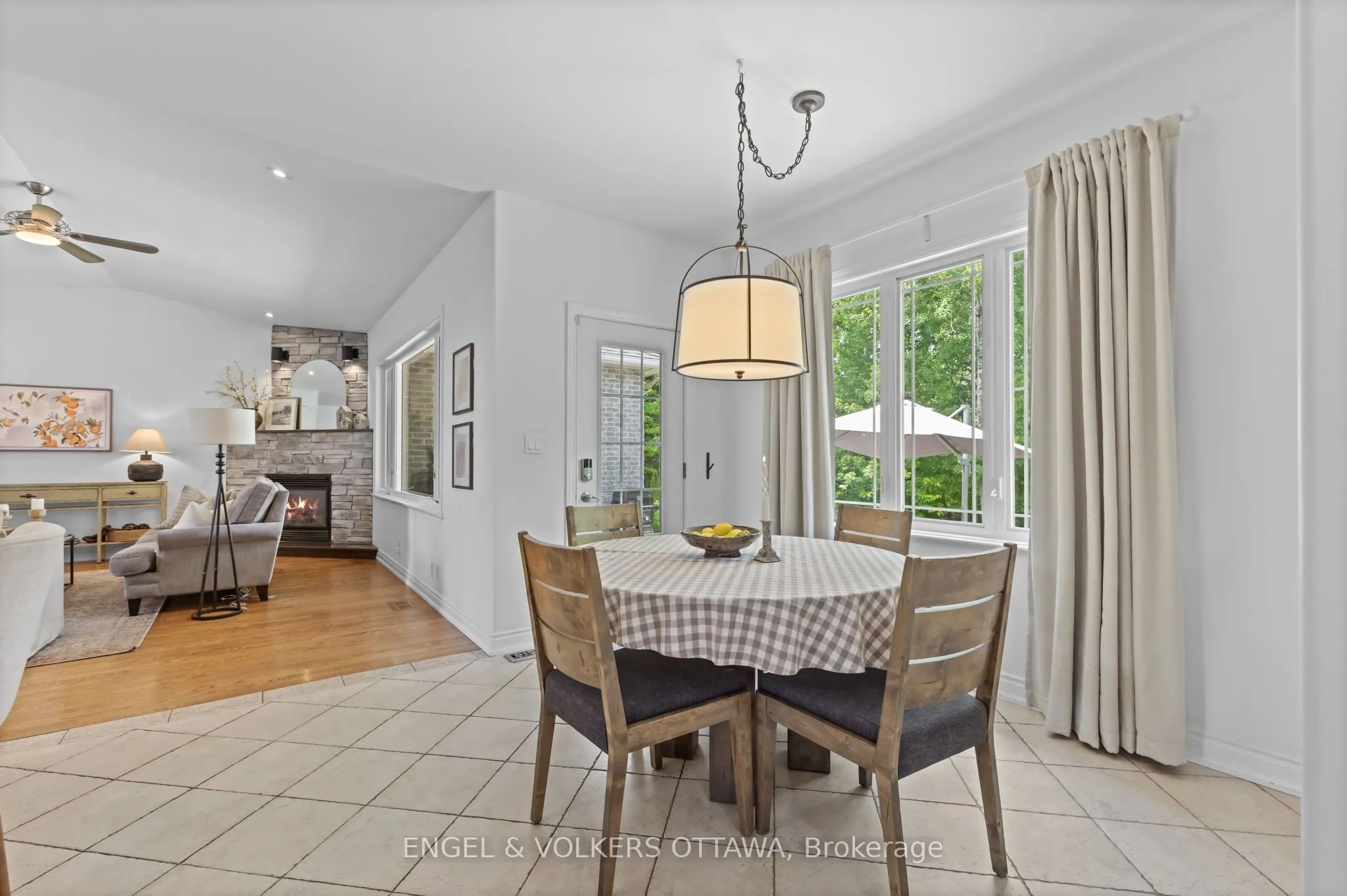 6957 Lake Forest Walk