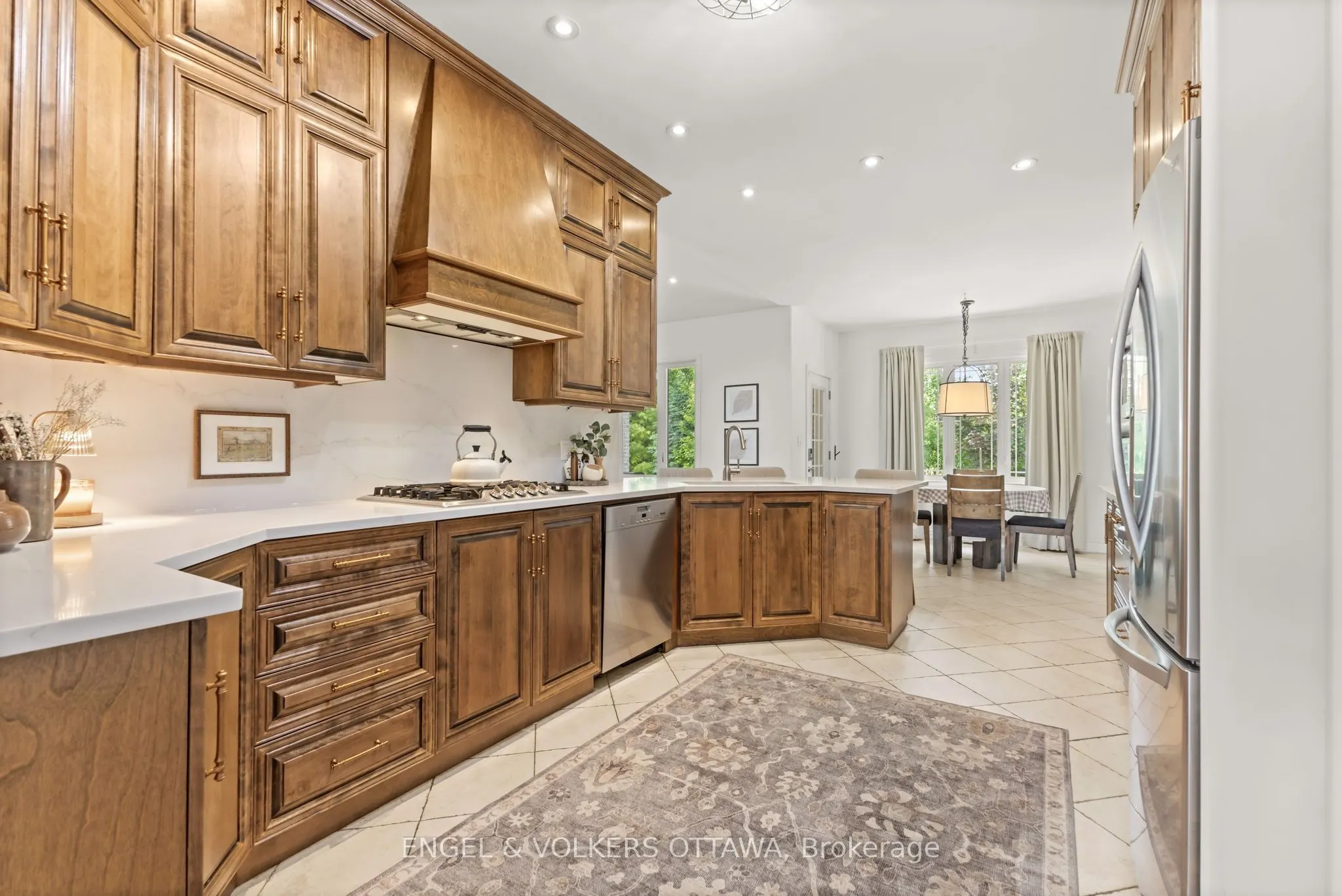 6957 Lake Forest Walk