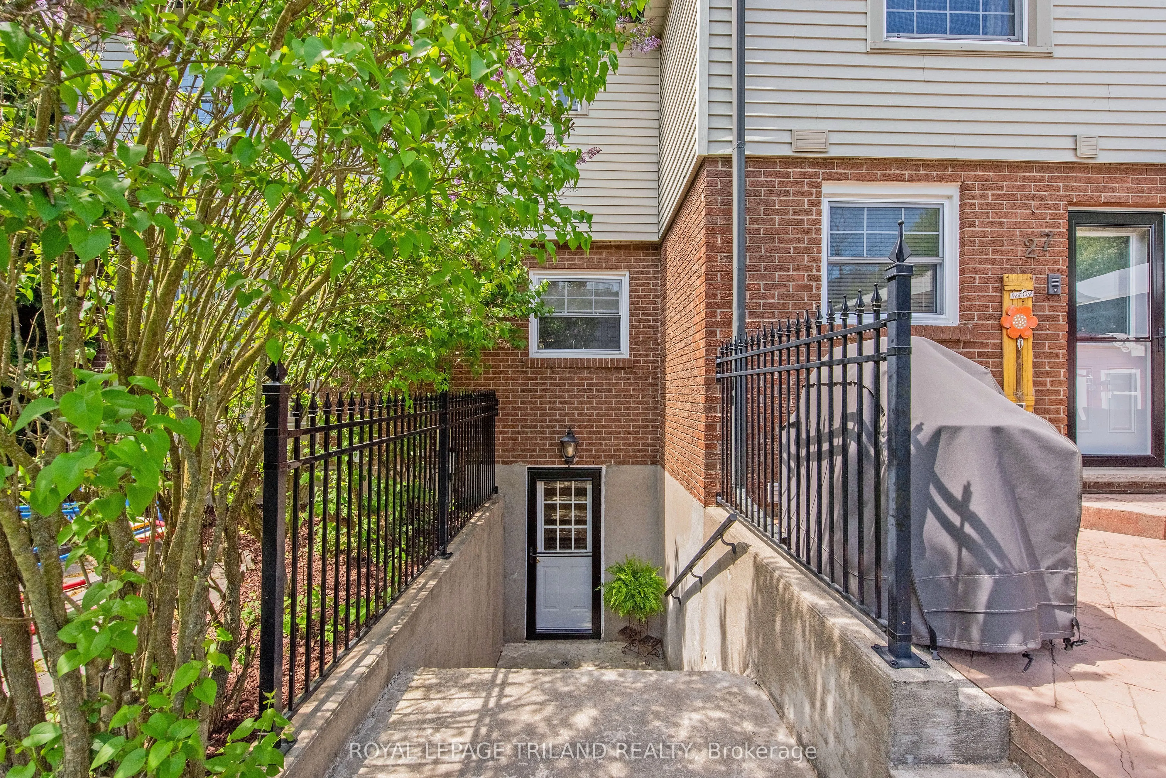 27 Cherokee Road