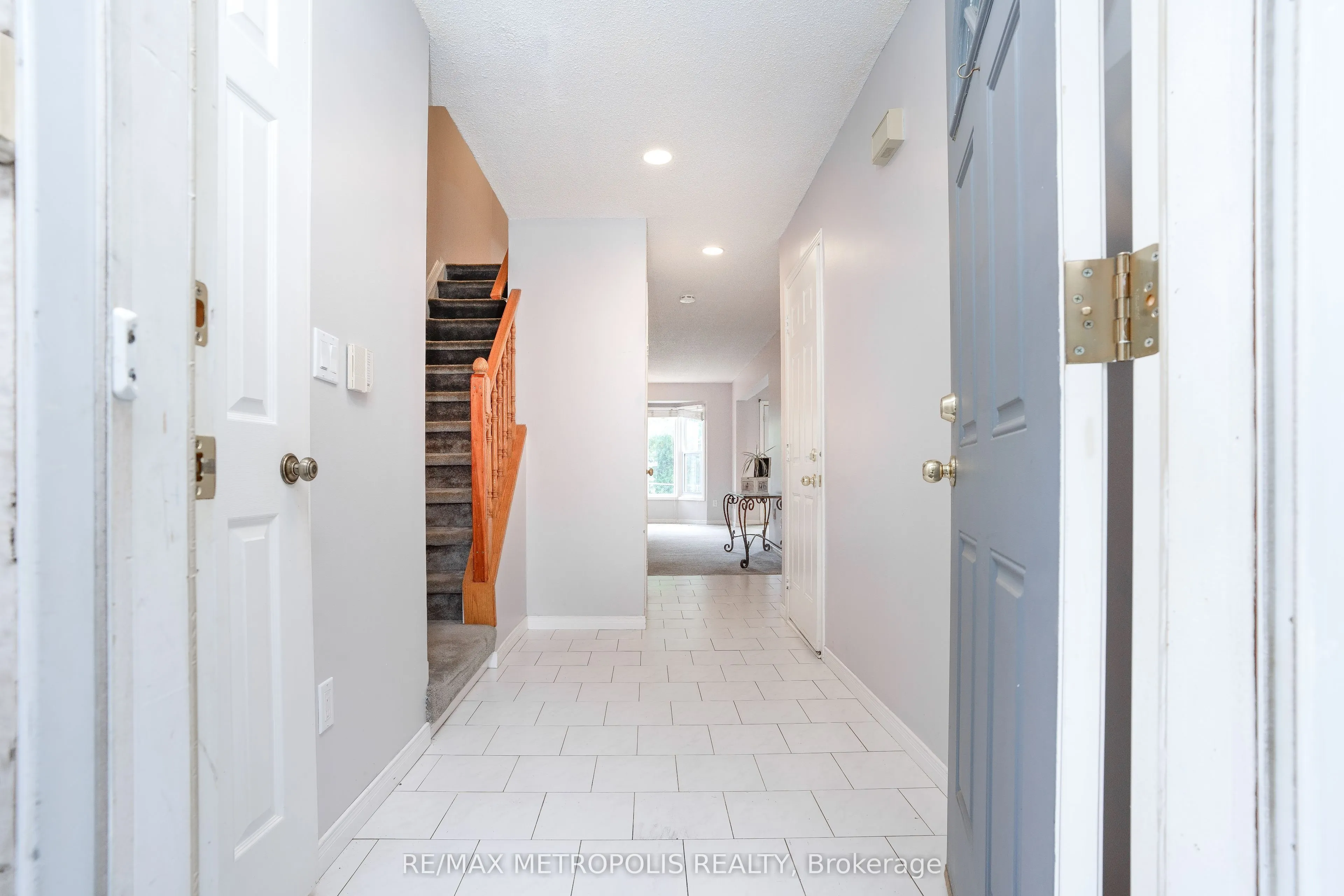 2 Royalwood Court, #59