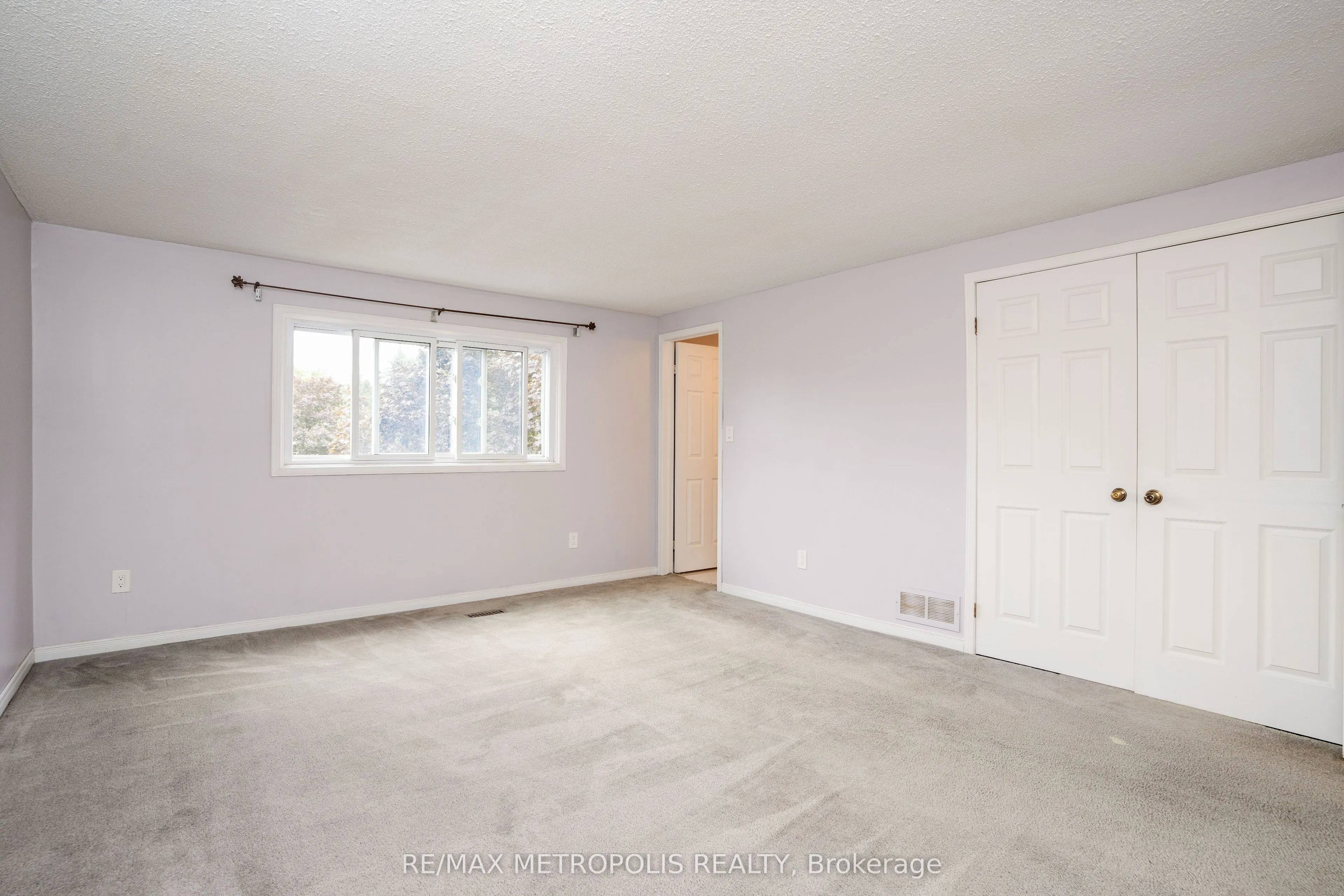 2 Royalwood Court, #59